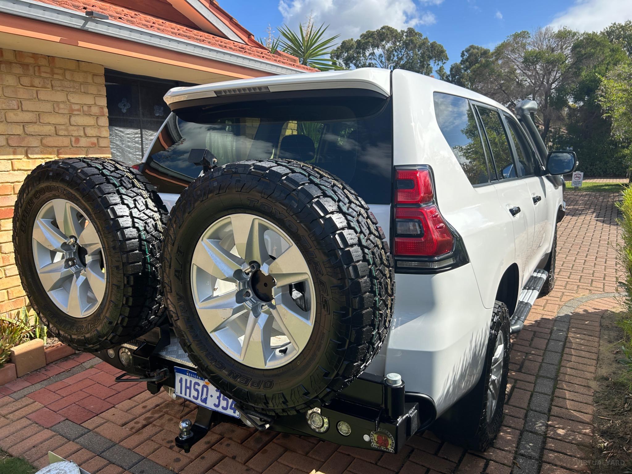 TOYOTA LANDCRUISER PRADO
