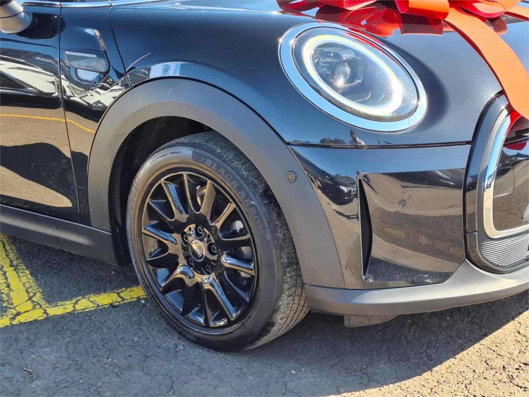 2023 MINI CONVERTIBLE F57 LCI-2 COOPER CLASSIC CONVERTIBLE 2DR D-CT 7SP 1.5T image 24