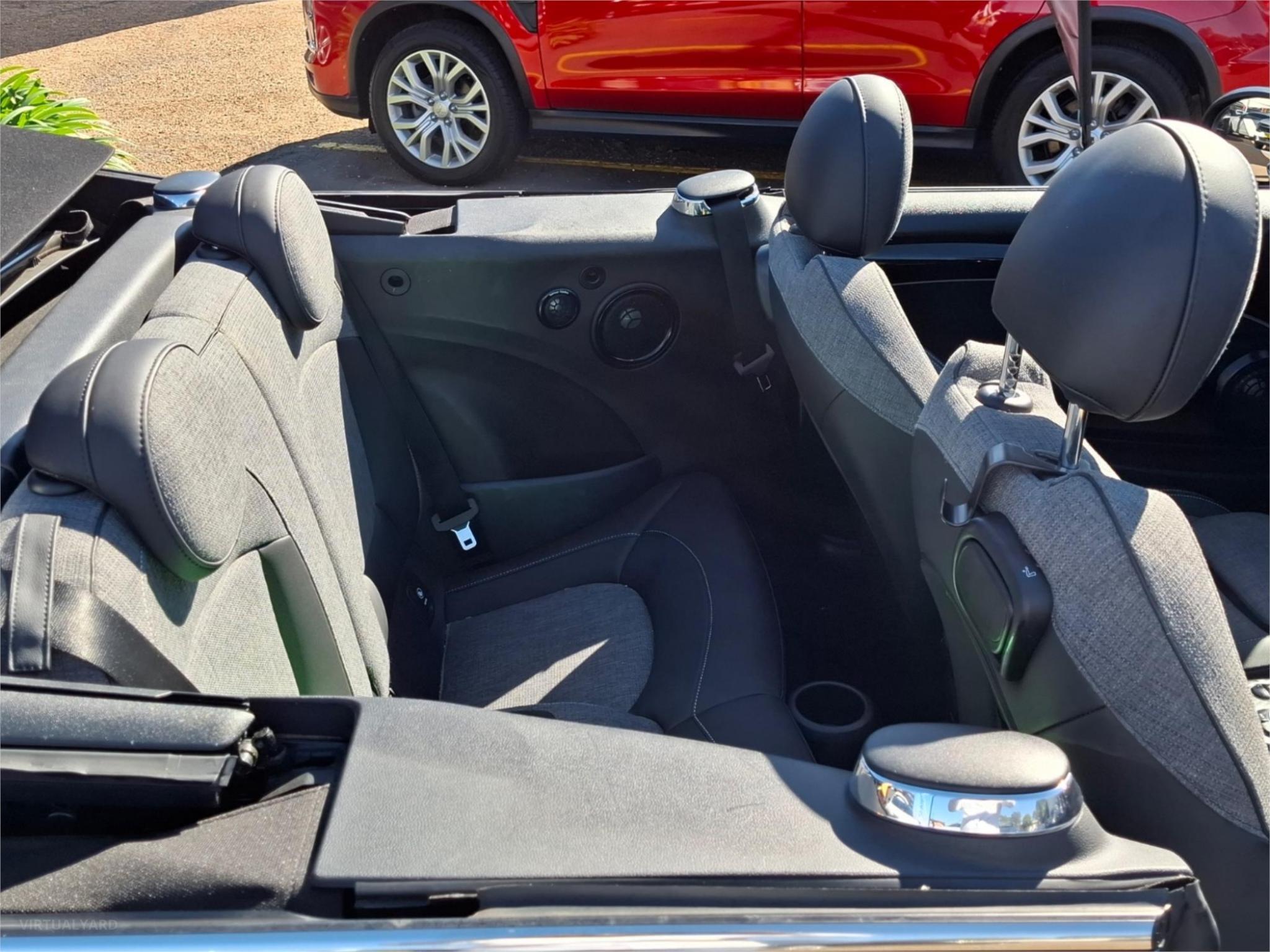 2023 MINI CONVERTIBLE F57 LCI-2 COOPER CLASSIC CONVERTIBLE 2DR D-CT 7SP 1.5T image 11