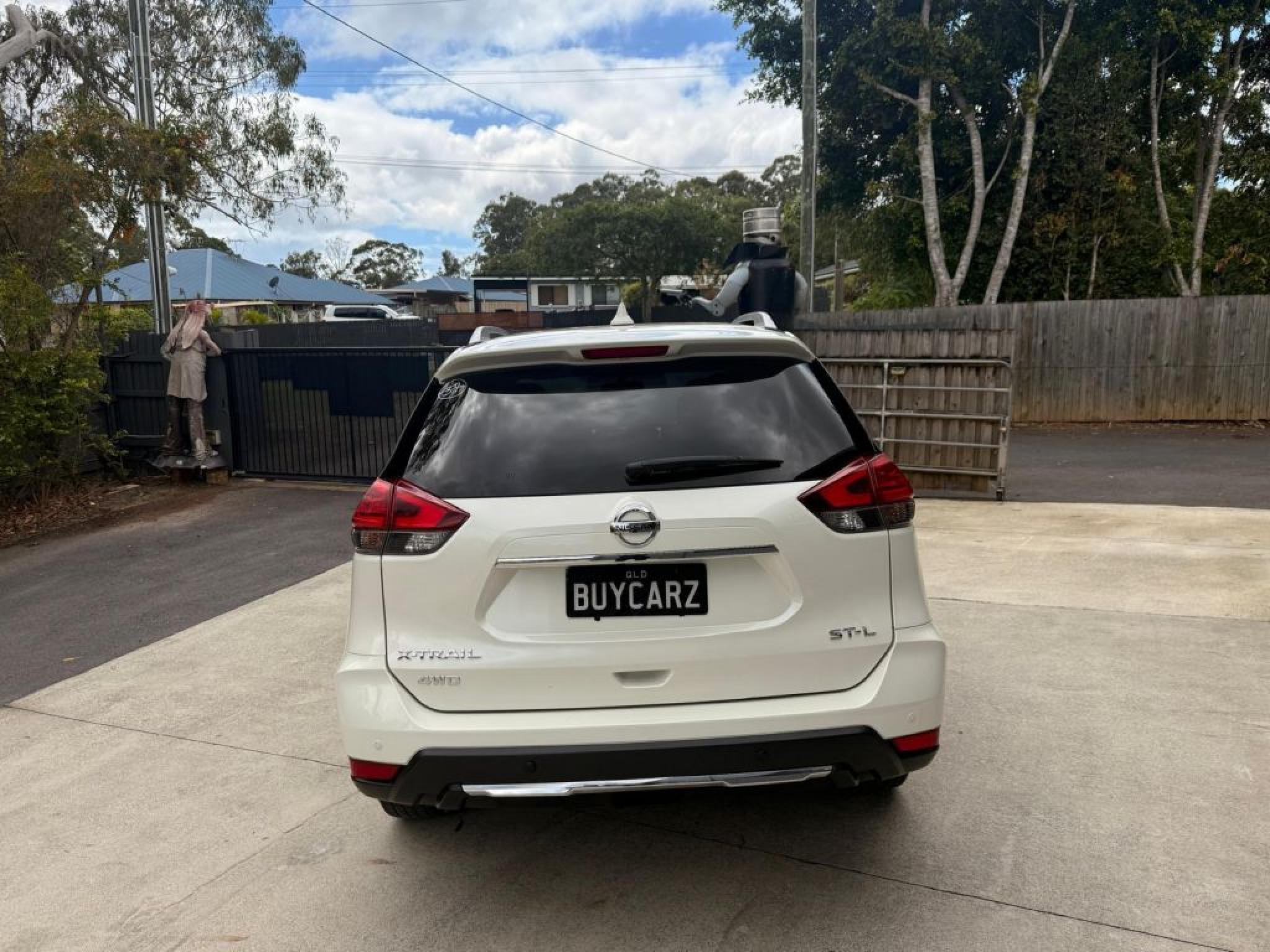 Nissan X-TRAIL