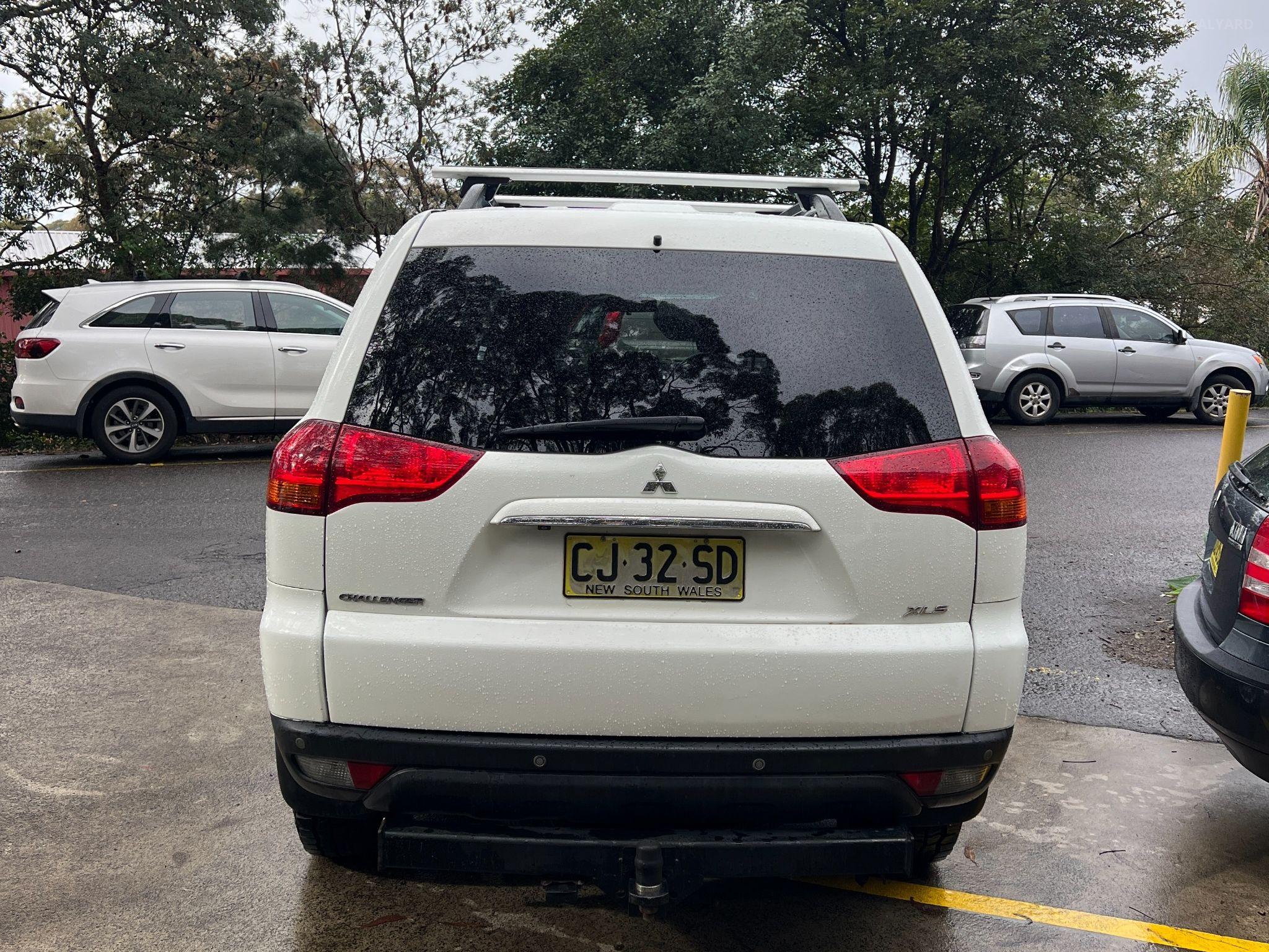 MITSUBISHI CHALLENGER