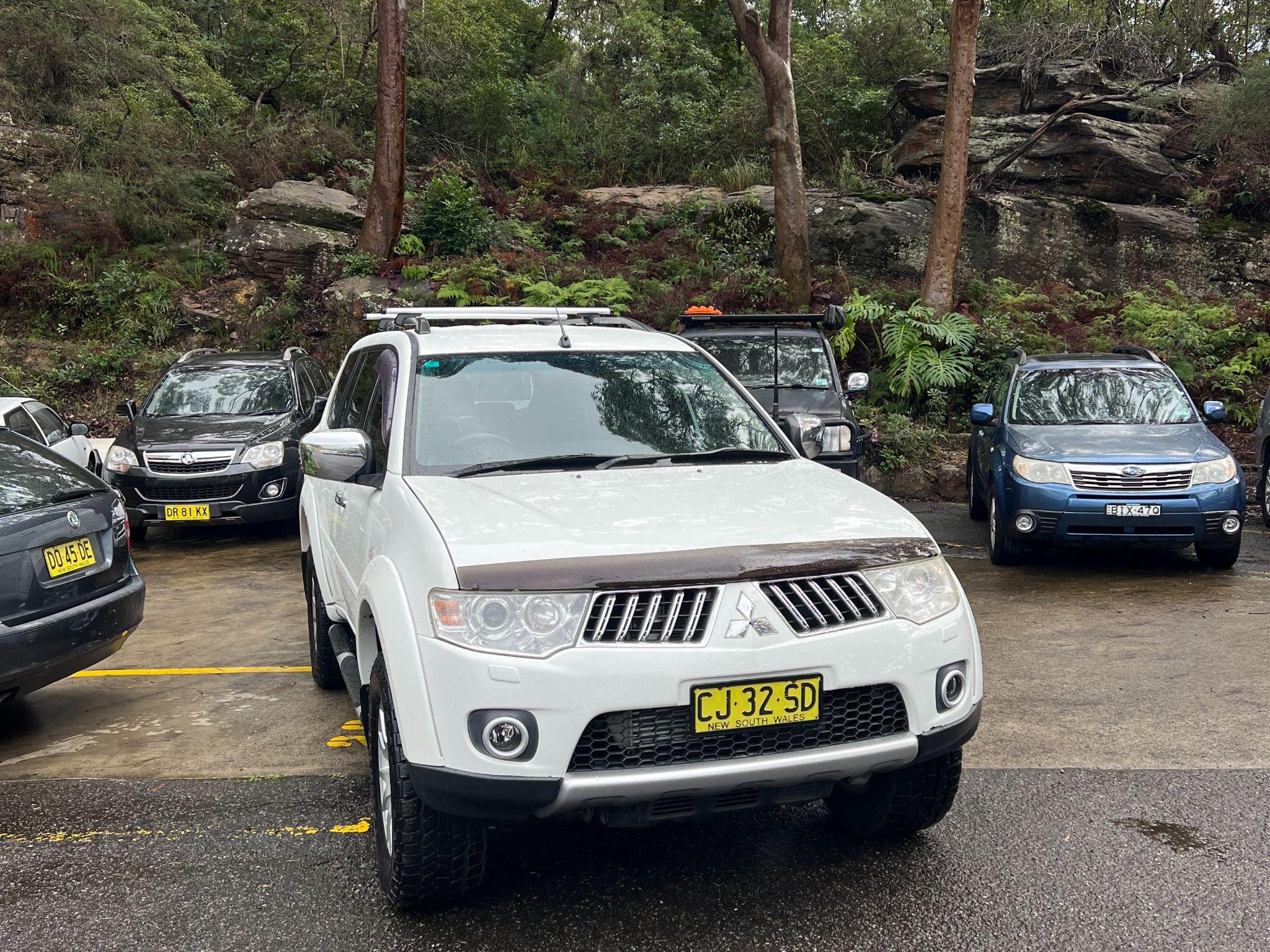 MITSUBISHI CHALLENGER