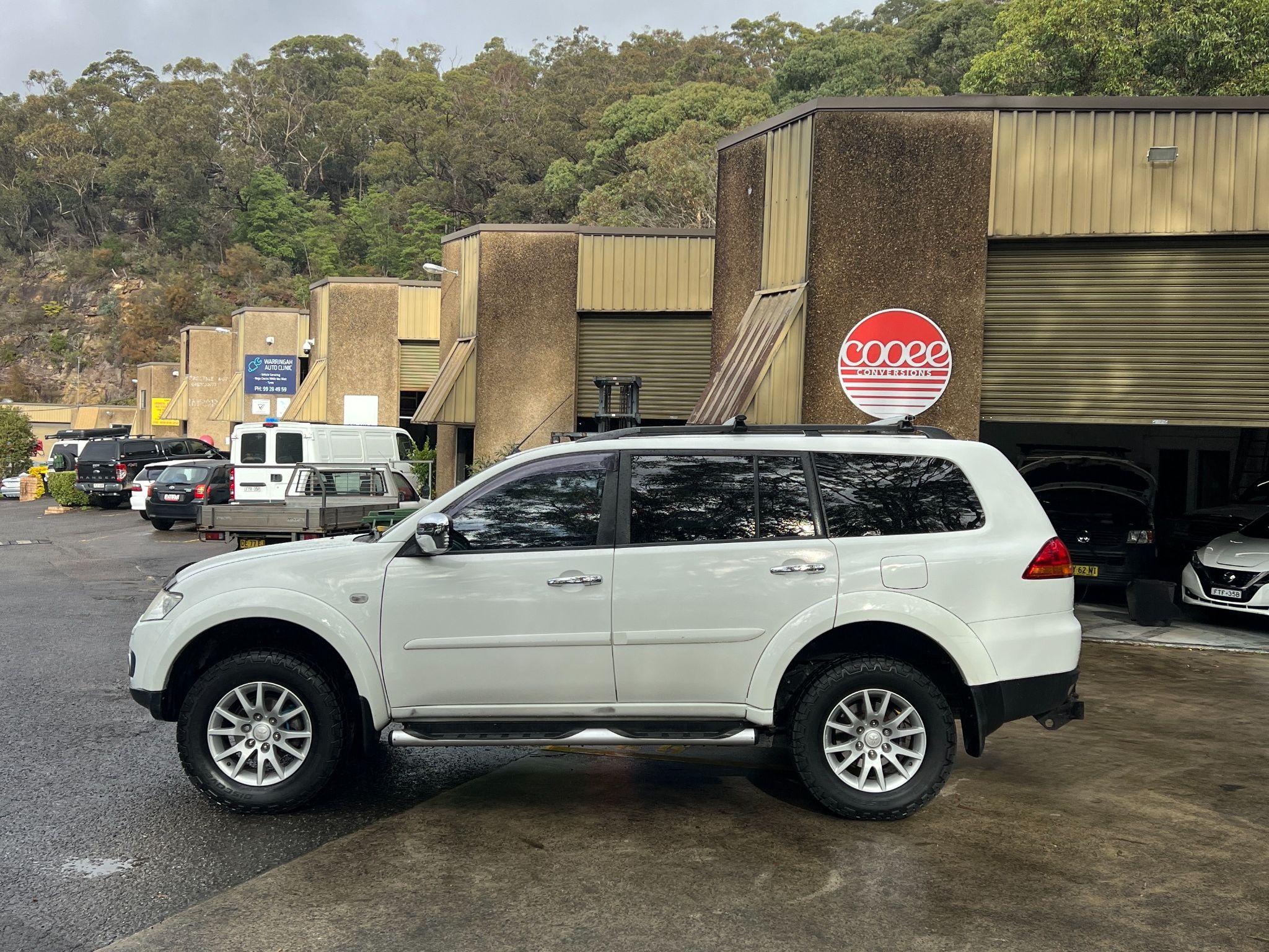 MITSUBISHI CHALLENGER