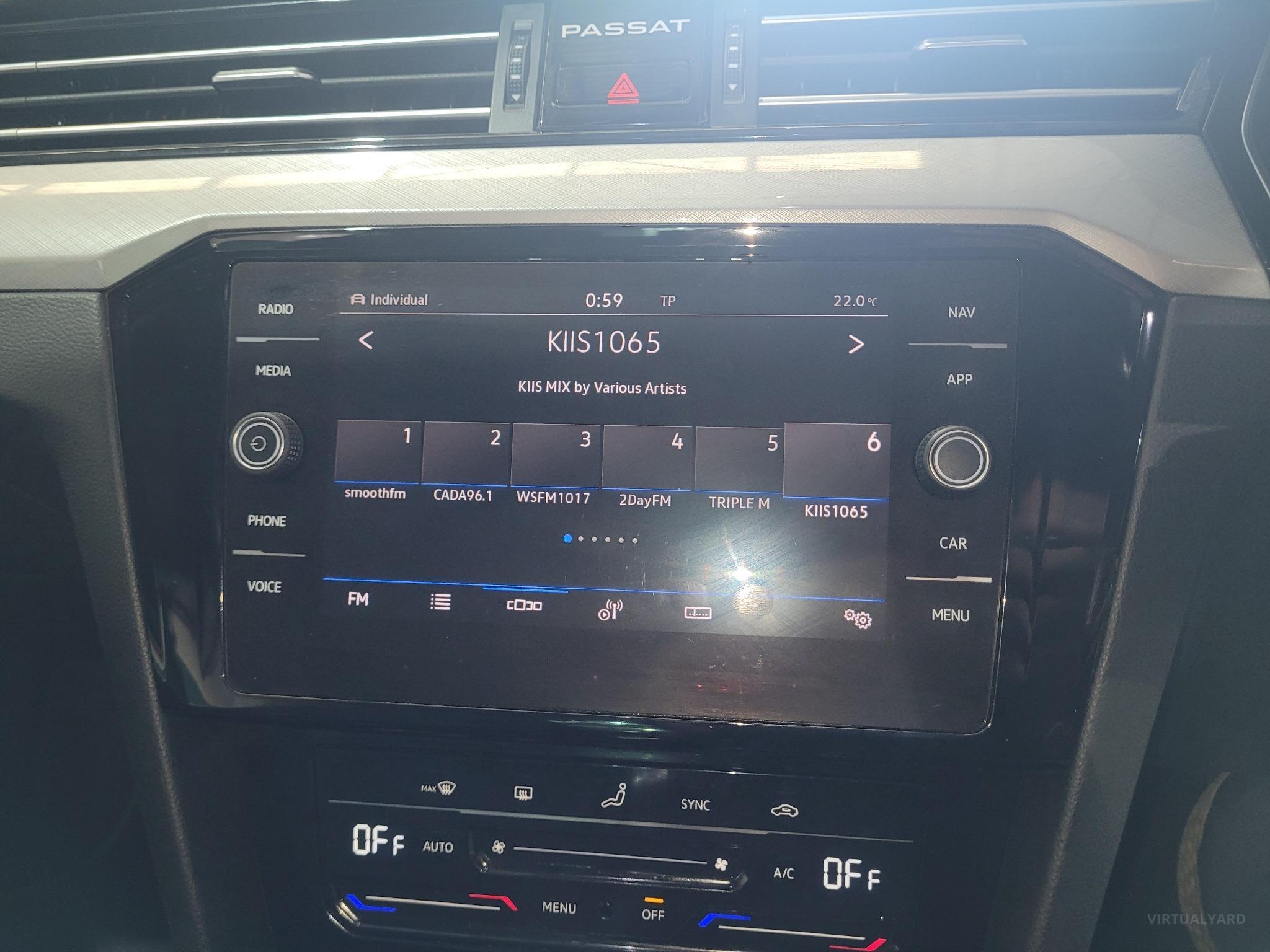 VOLKSWAGEN PASSAT