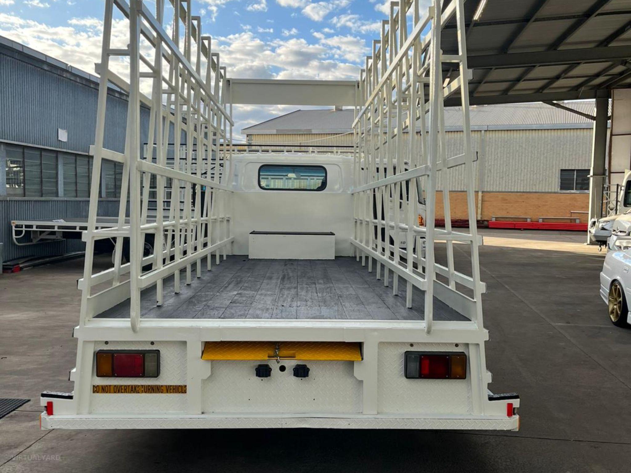 ISUZU NPR 400 SITEC 150 LONG GLASS GLAZIER TRUCK – RELIABLE & WELL-MAINTAINED