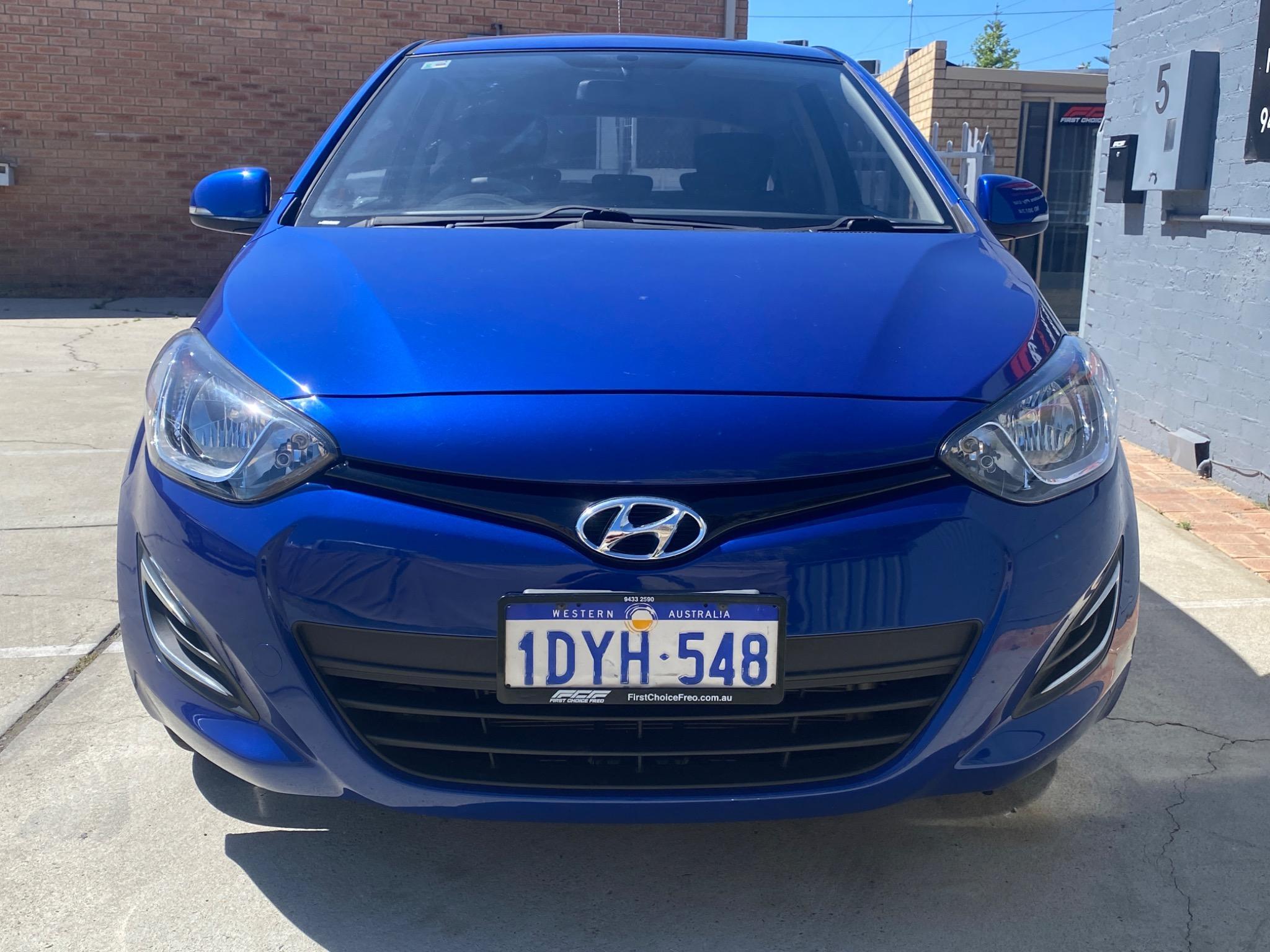HYUNDAI i20
