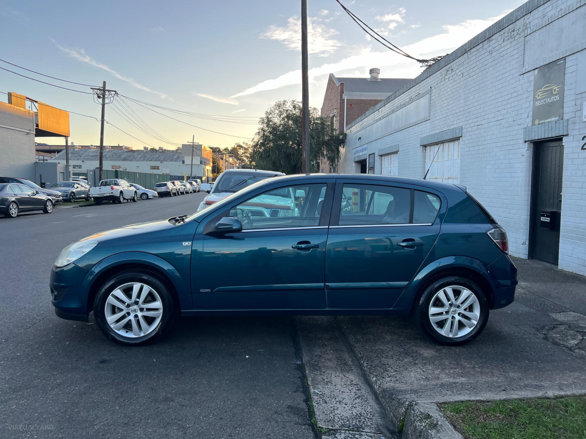 HOLDEN ASTRA