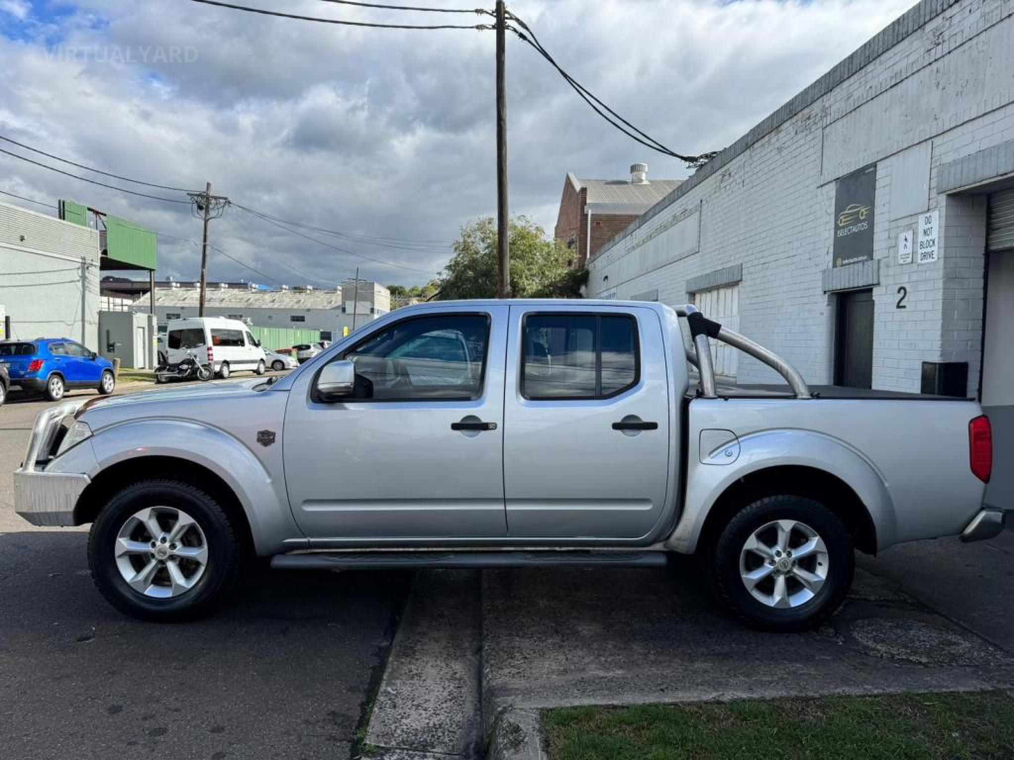 NISSAN NAVARA