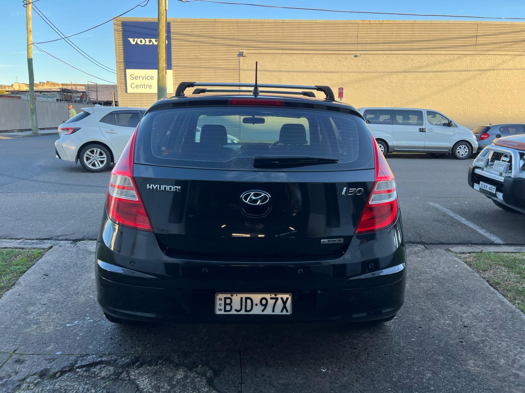 HYUNDAI i30