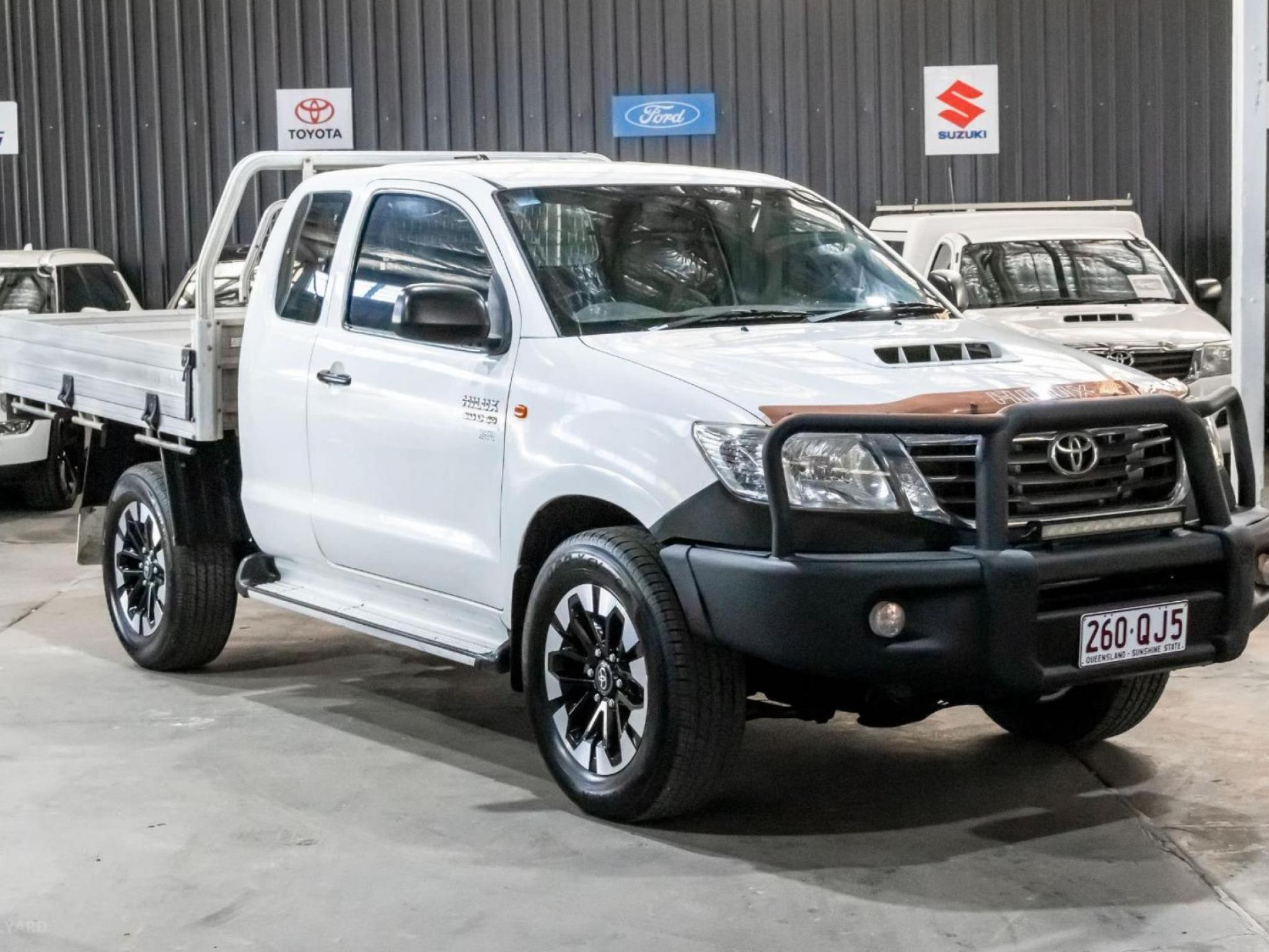 TOYOTA HILUX