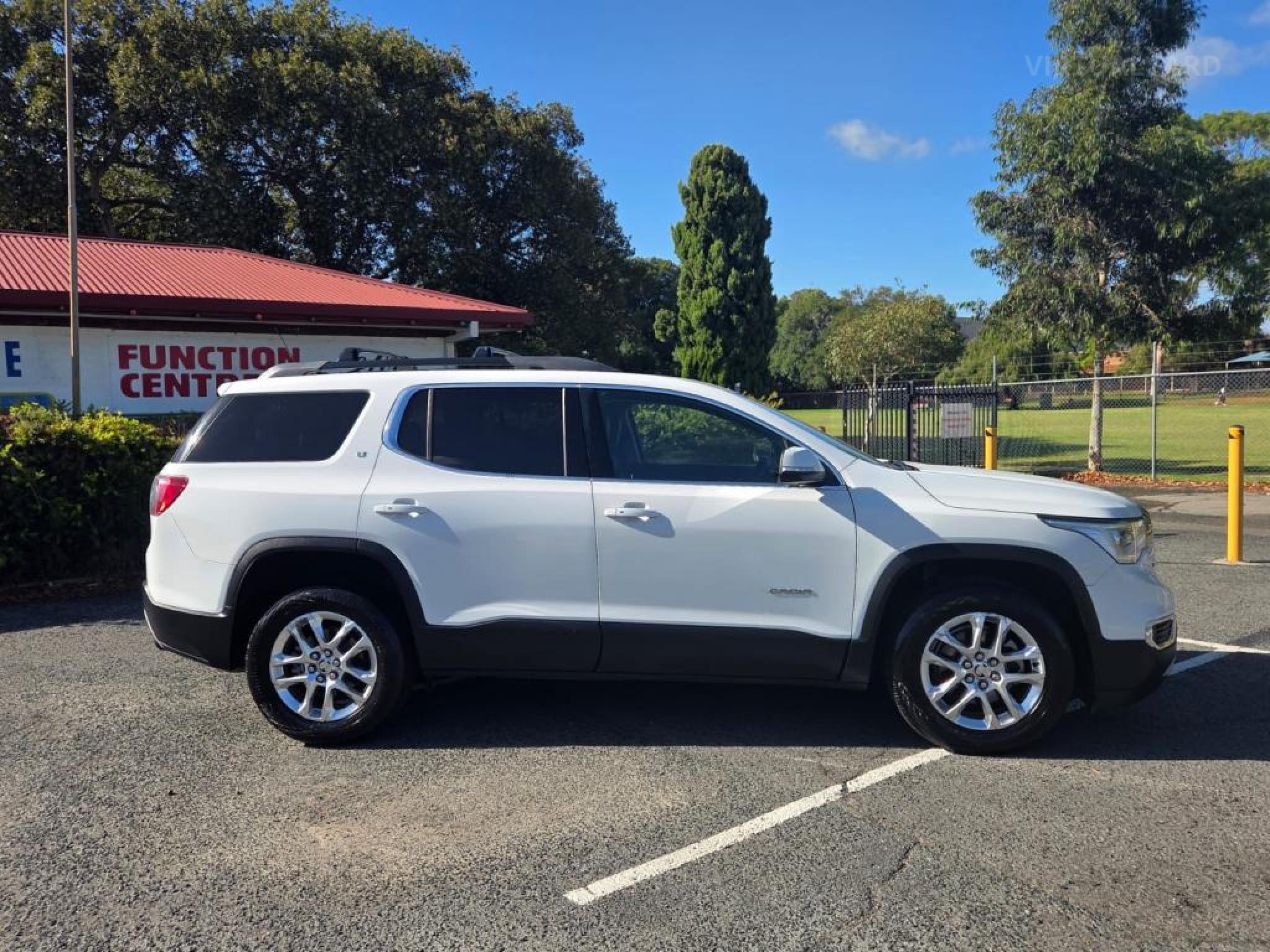 HOLDEN ACADIA