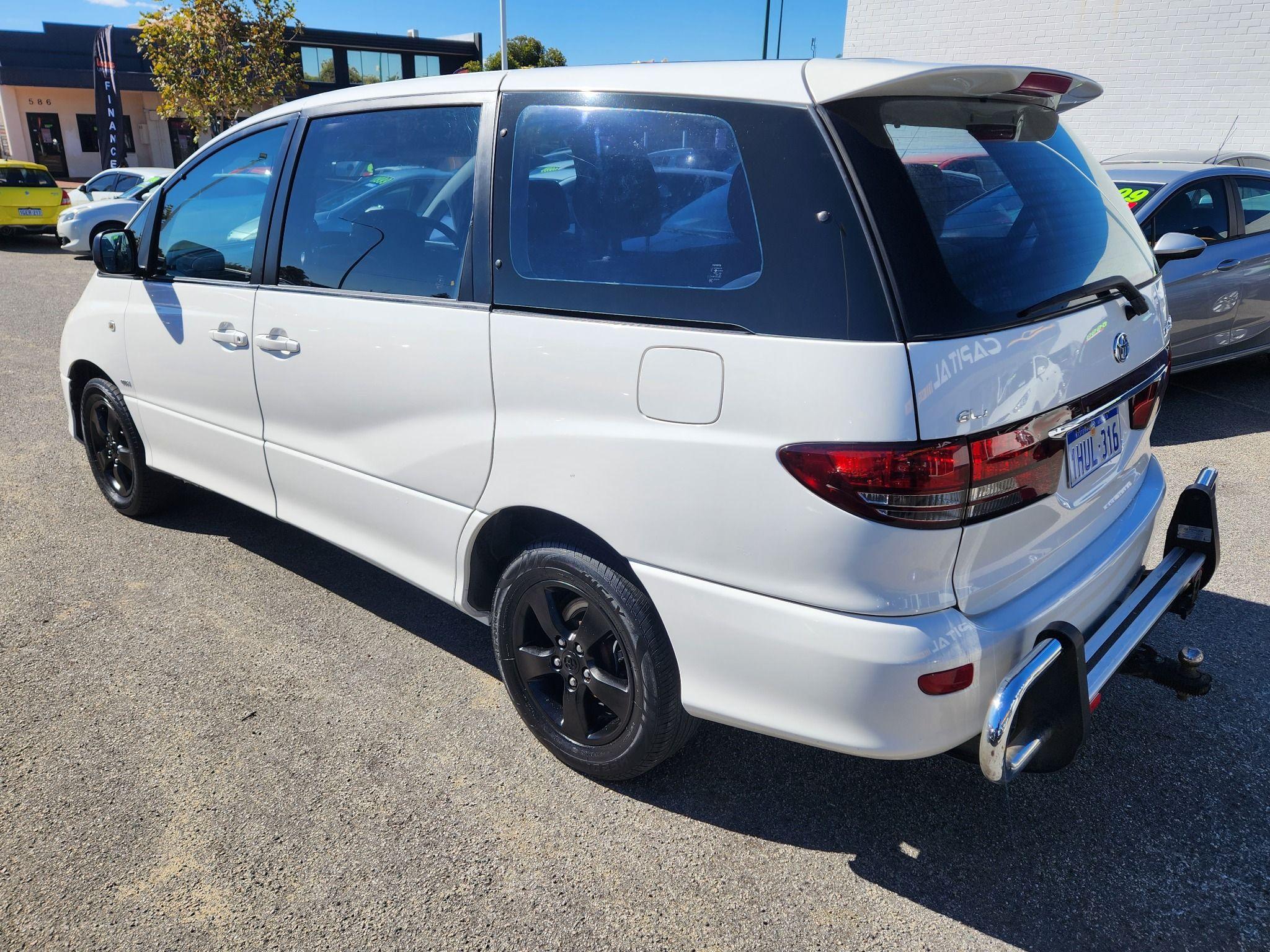Toyota Tarago