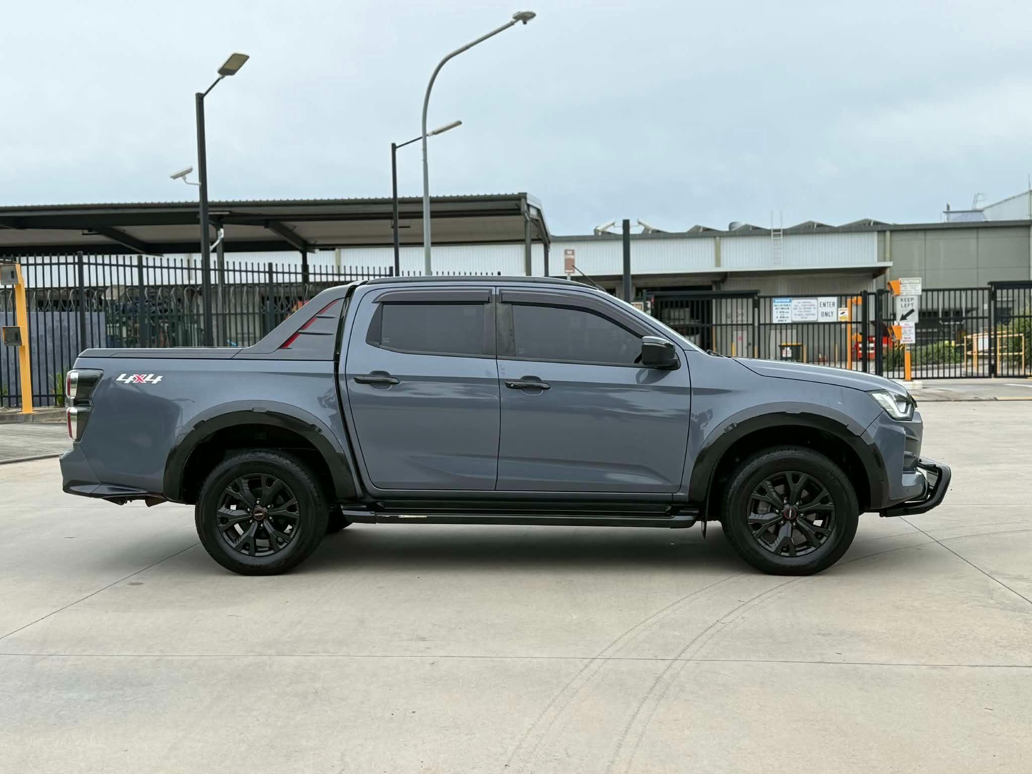 ISUZU D-MAX
