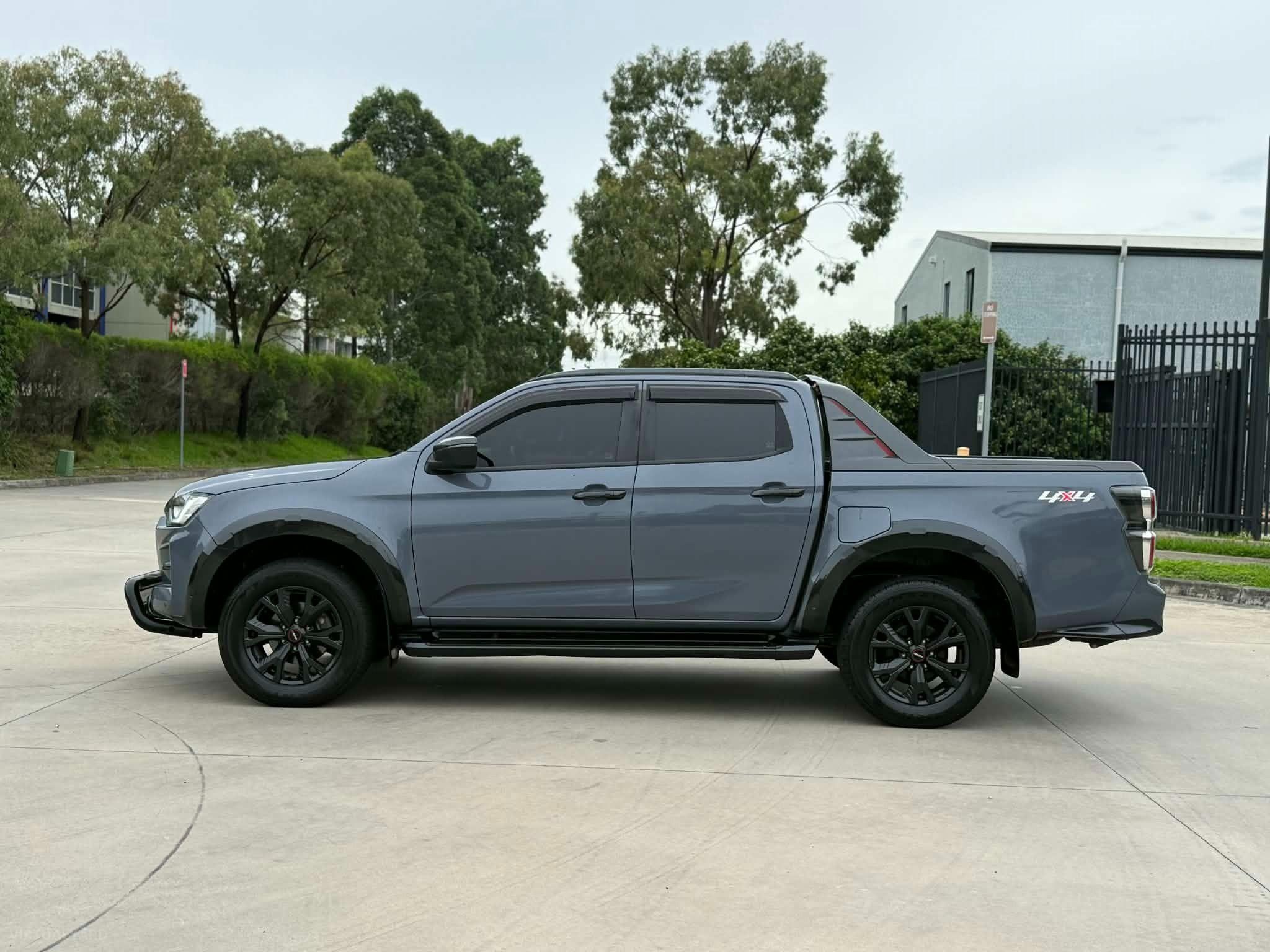 ISUZU D-MAX