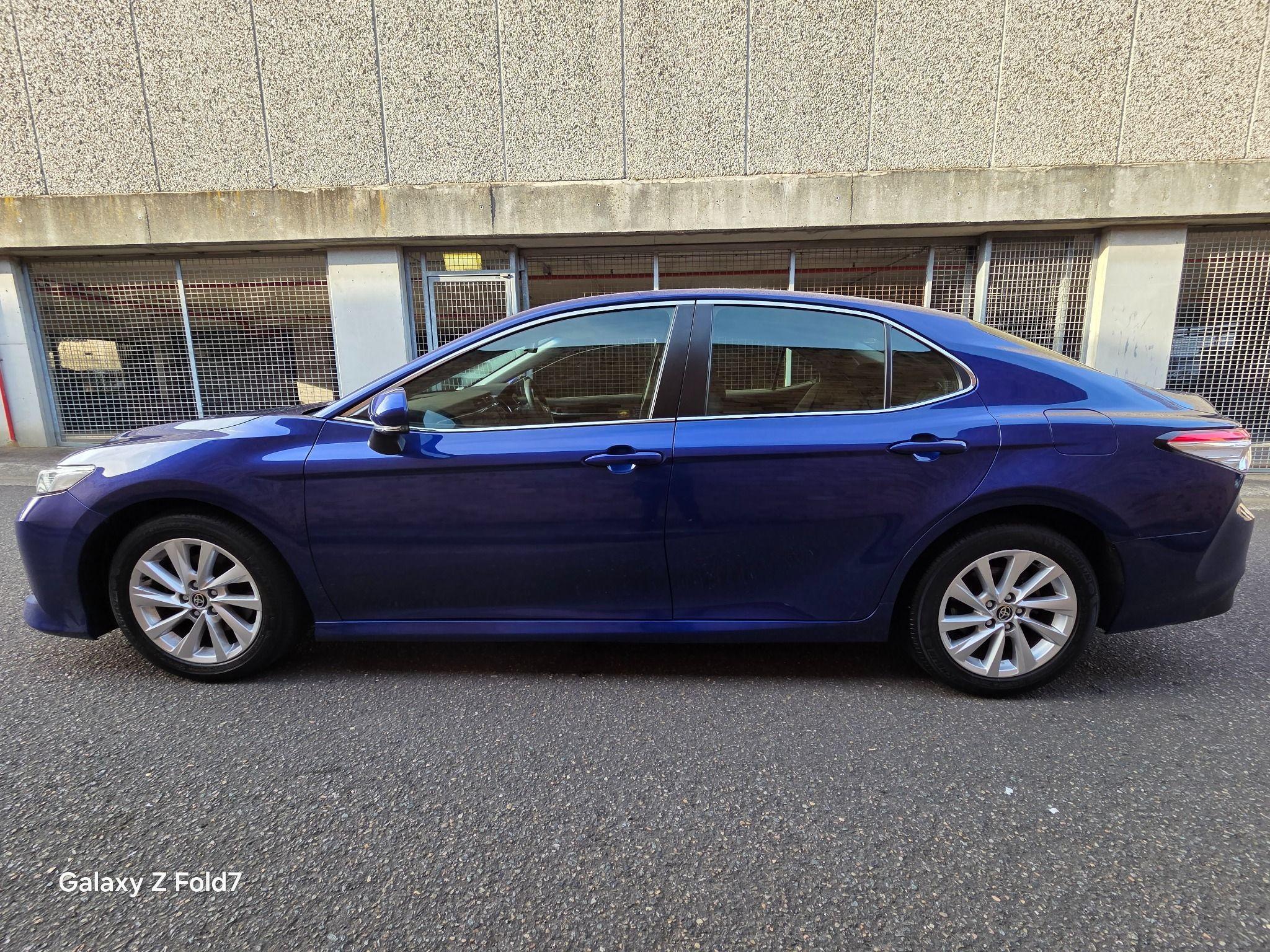 TOYOTA CAMRY