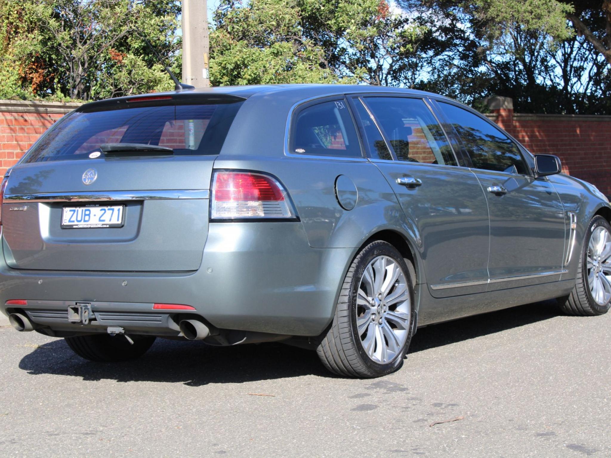HOLDEN CALAIS
