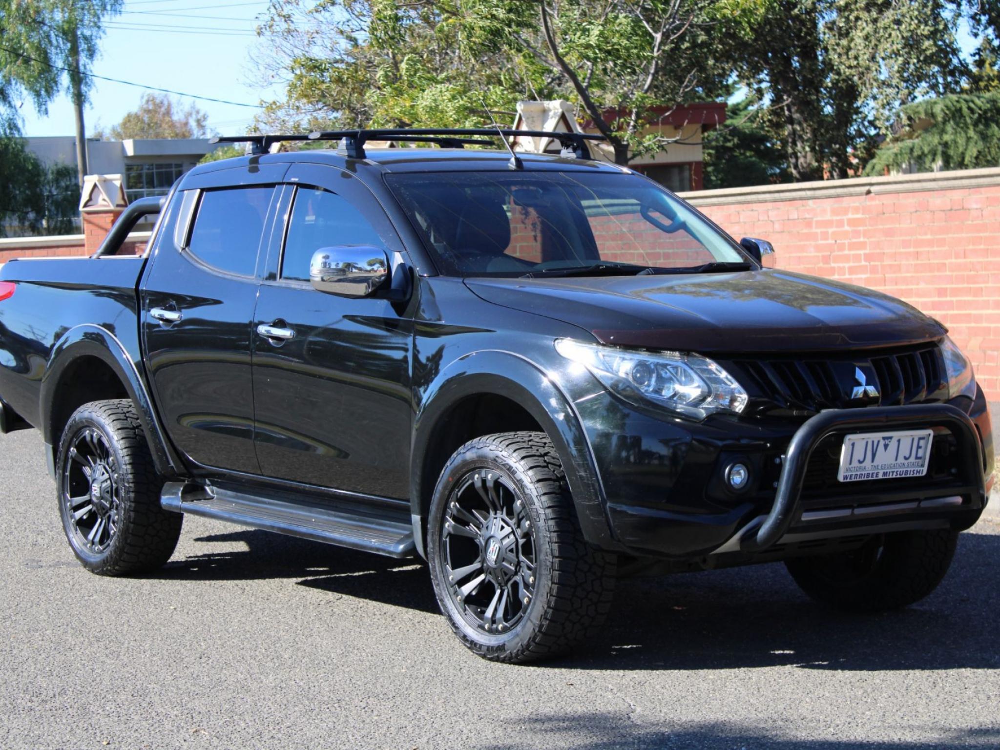 MITSUBISHI TRITON