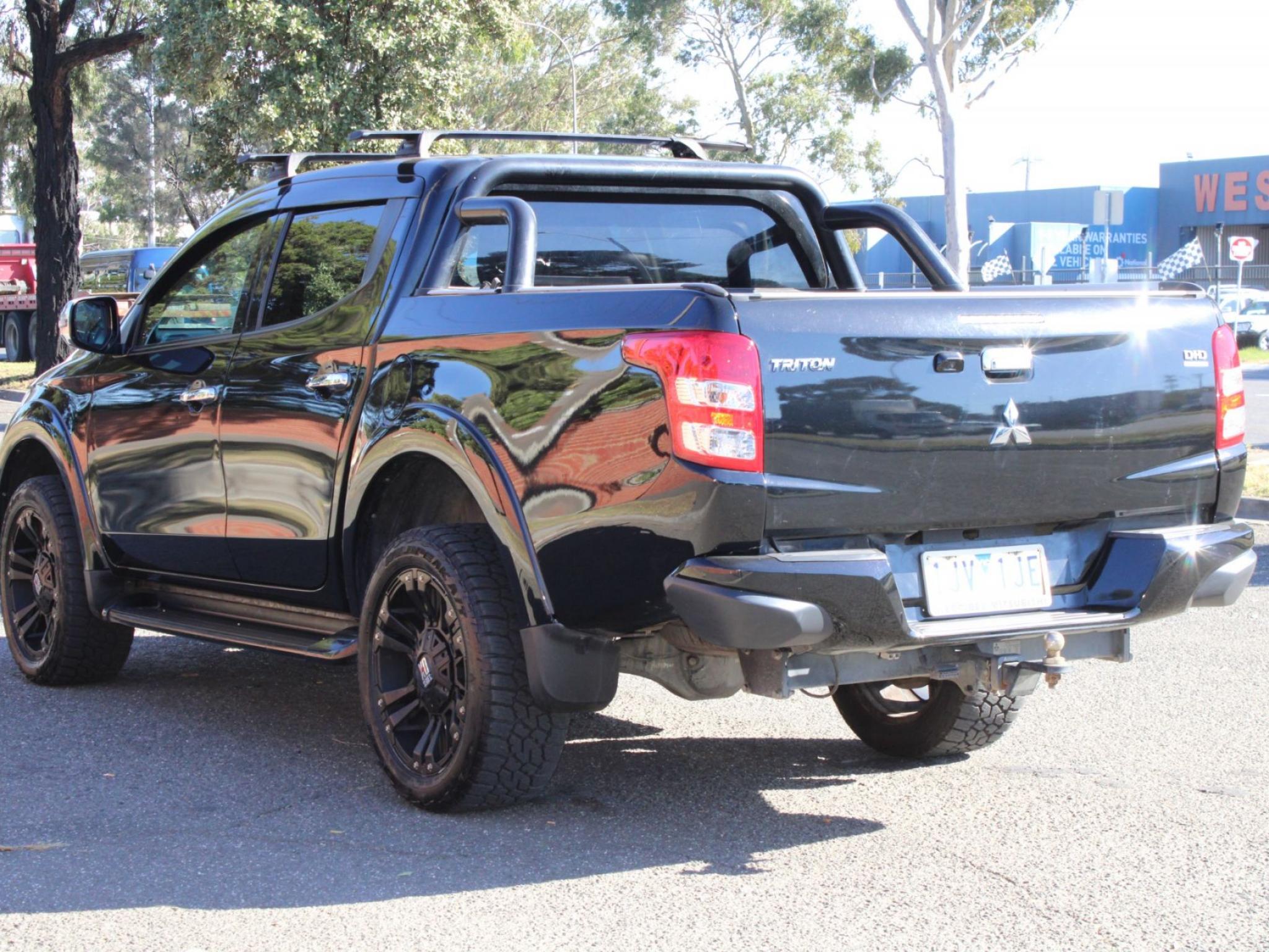 MITSUBISHI TRITON