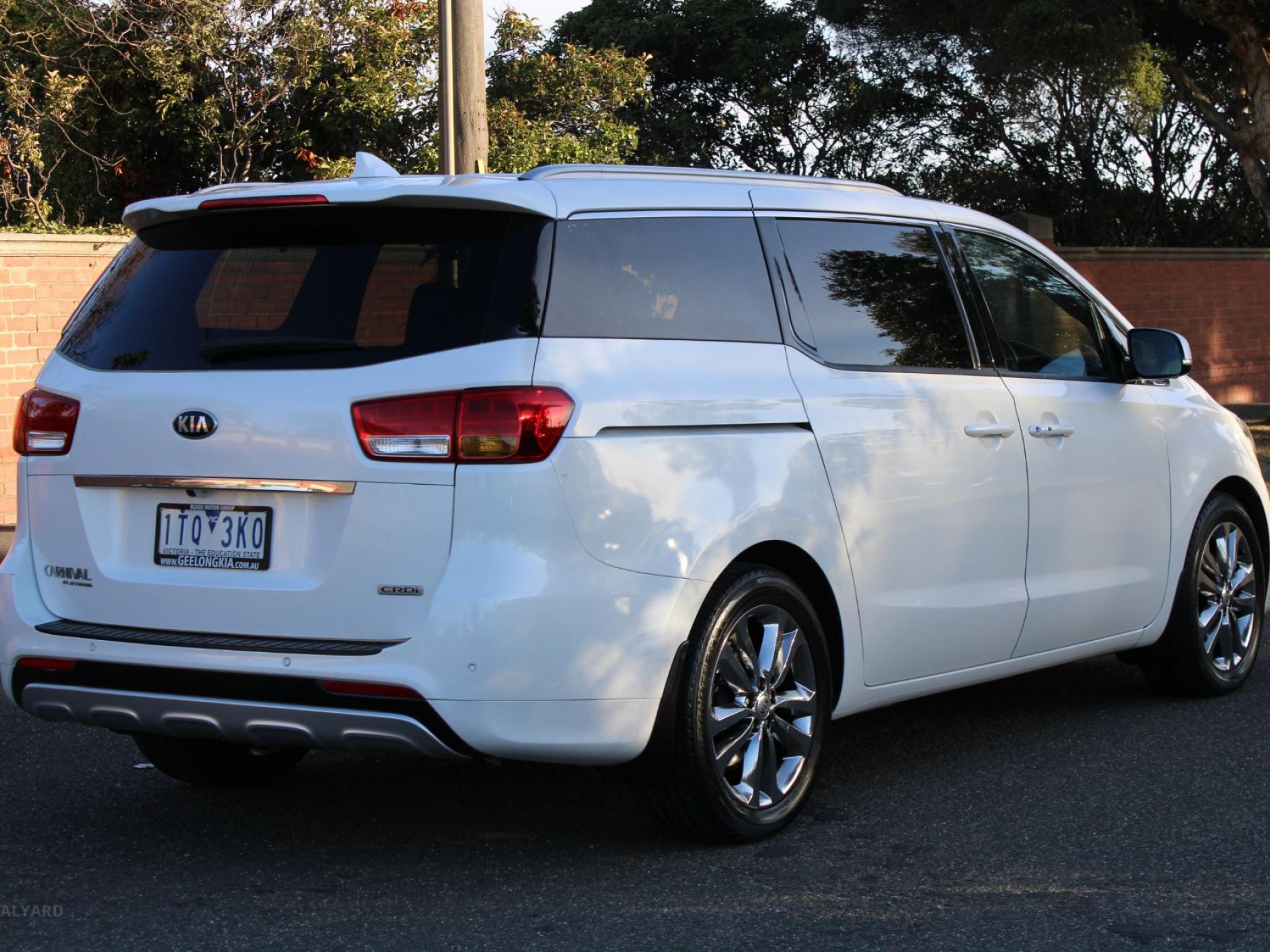 KIA CARNIVAL