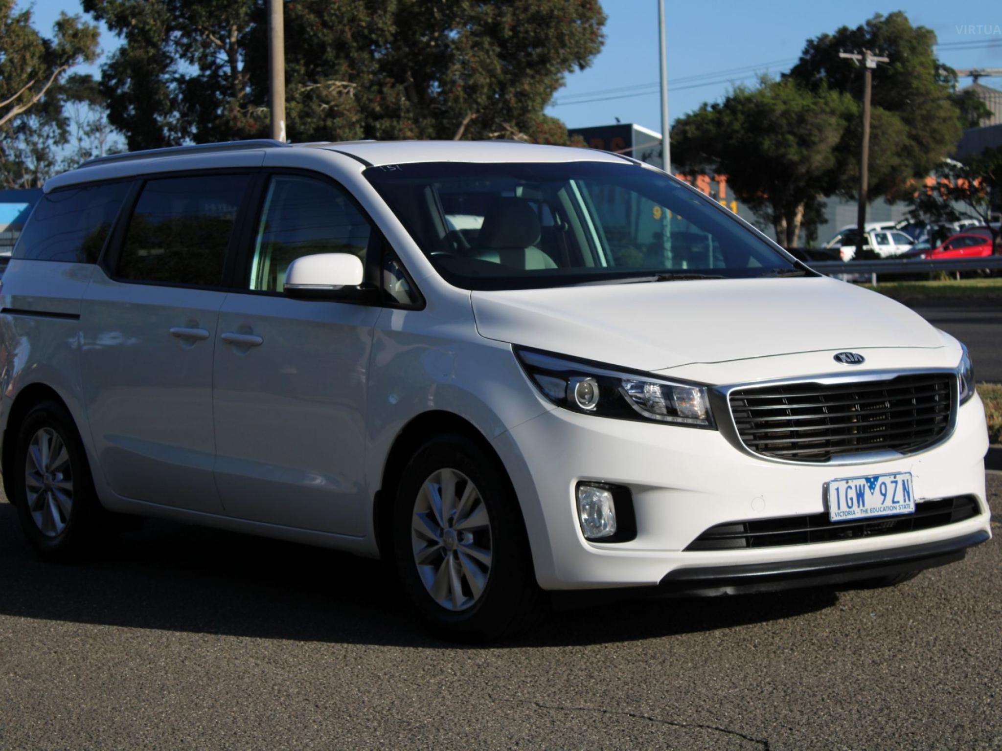 KIA CARNIVAL