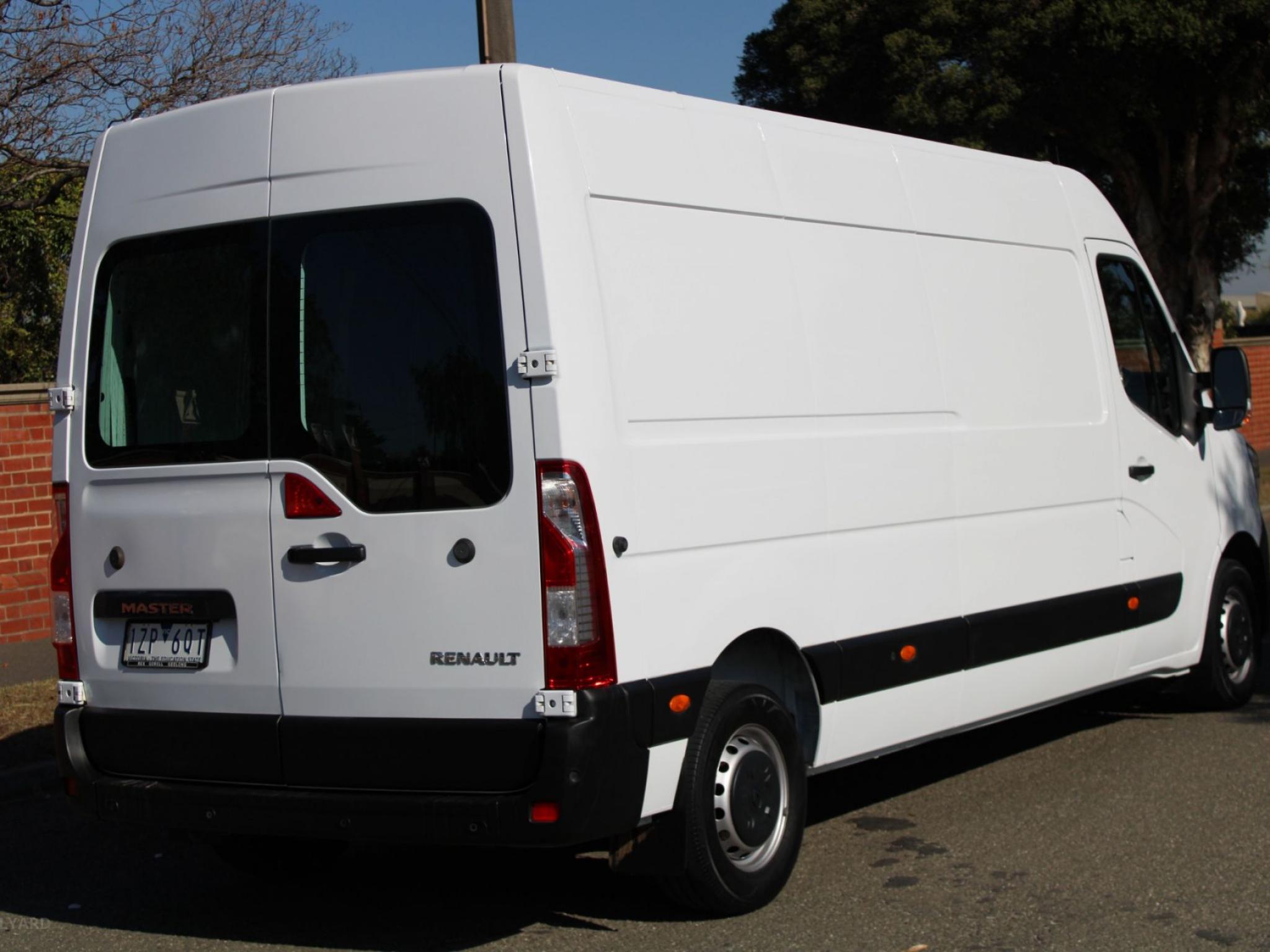 RENAULT Master