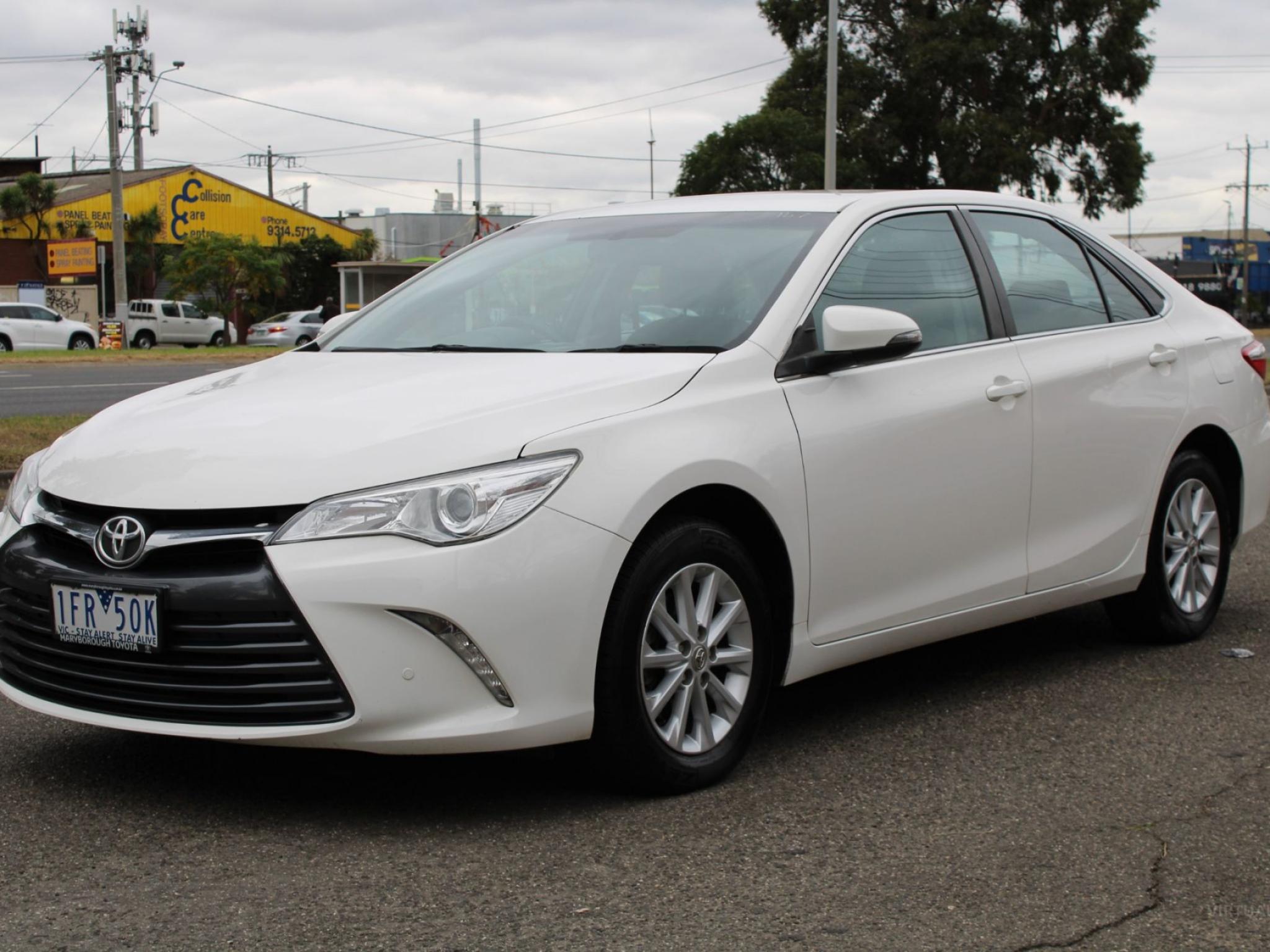 TOYOTA CAMRY