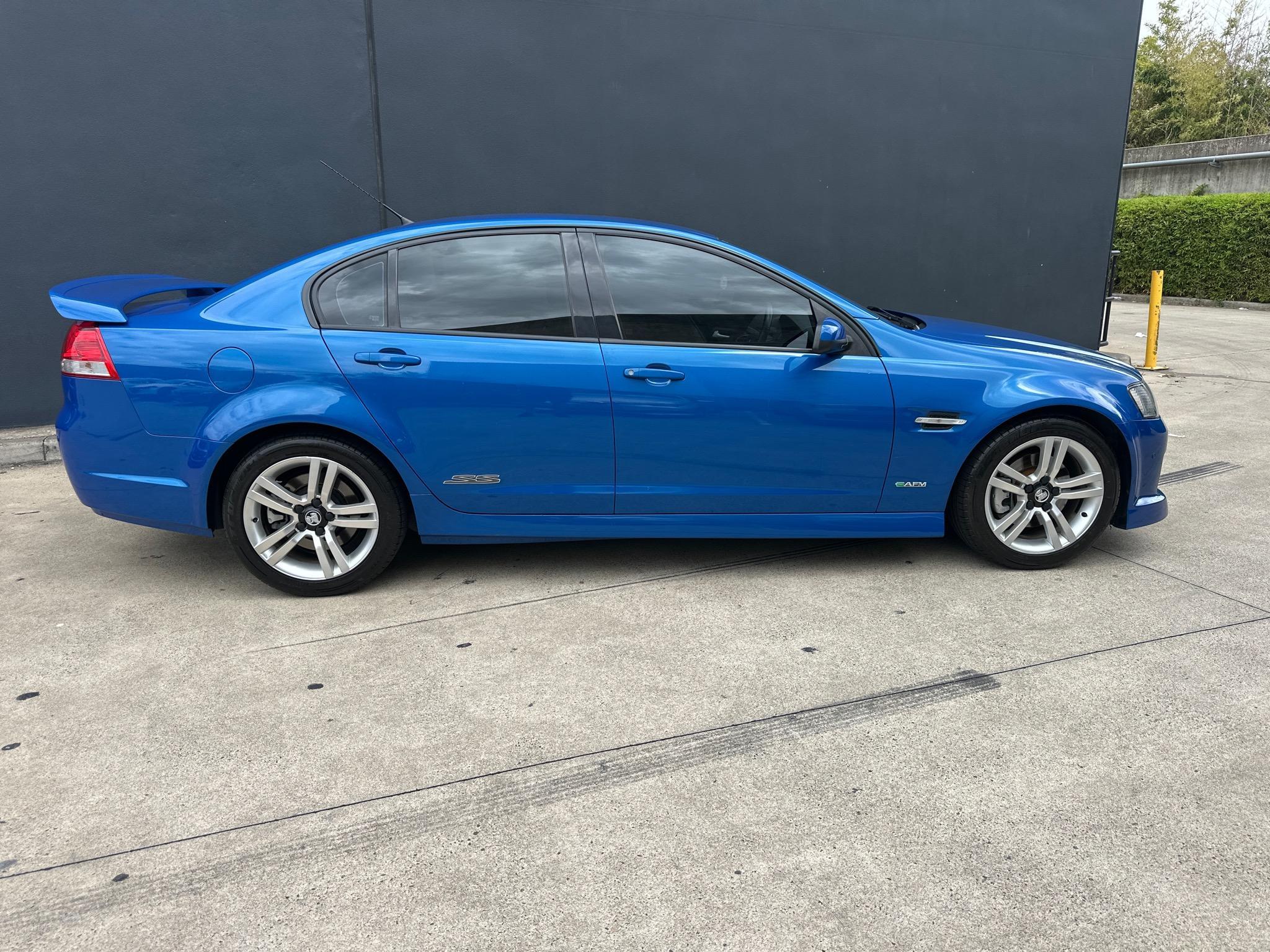 HOLDEN COMMODORE VE SS SEDAN 4DR SPTS AUTO 6SP 6.0I [MY10] image 4