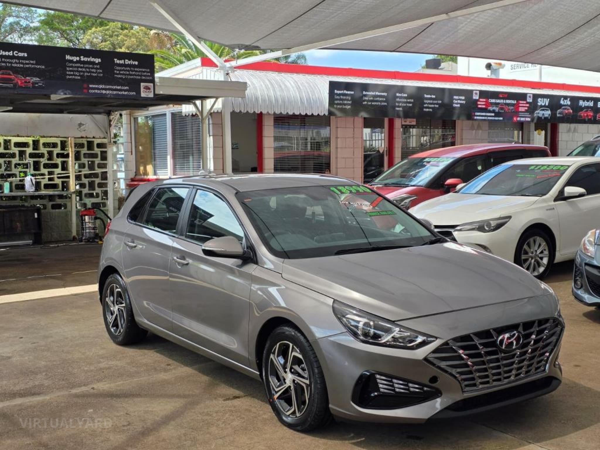 HYUNDAI i30