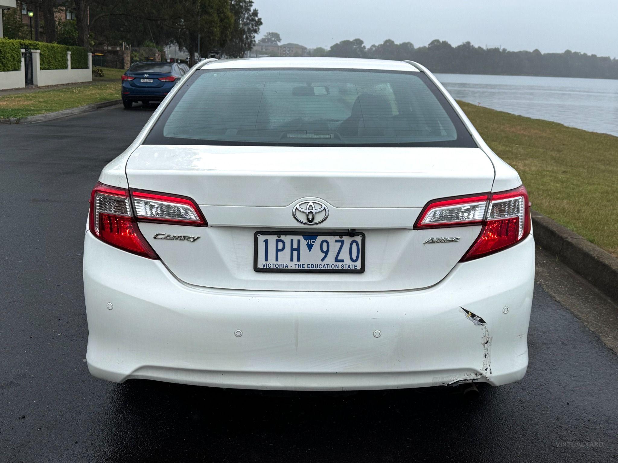 TOYOTA CAMRY