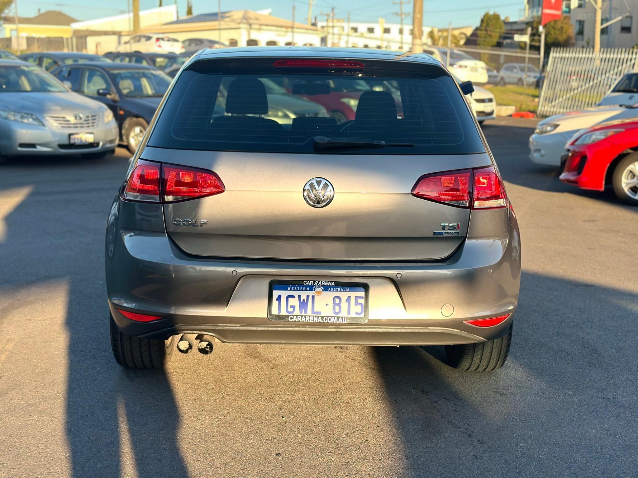 VOLKSWAGEN GOLF
