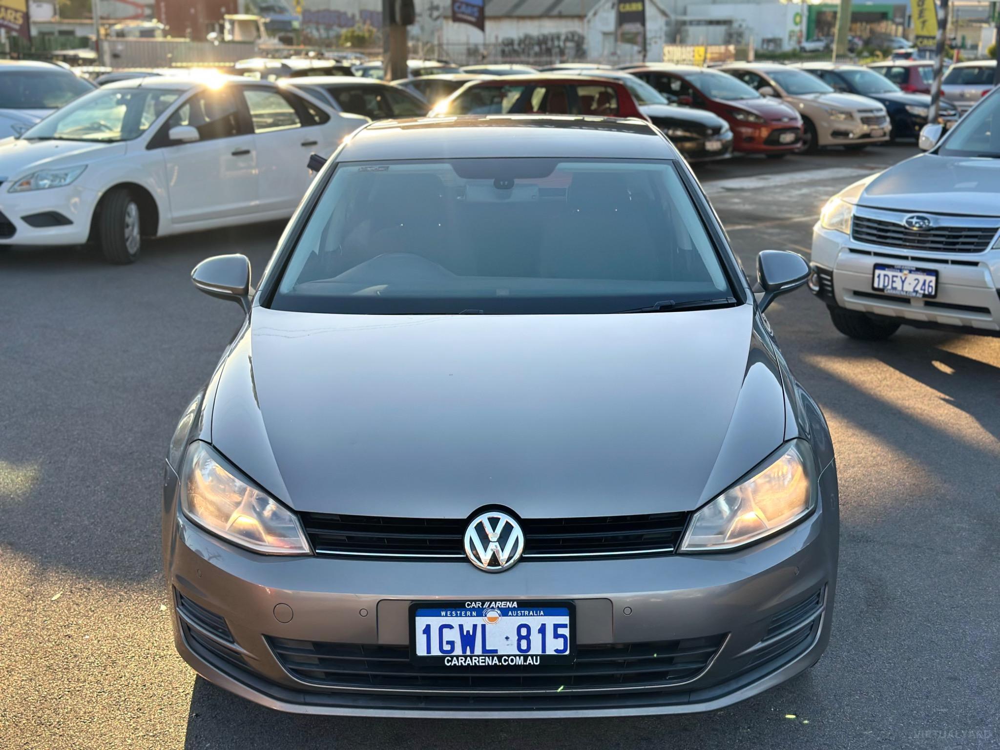 VOLKSWAGEN GOLF