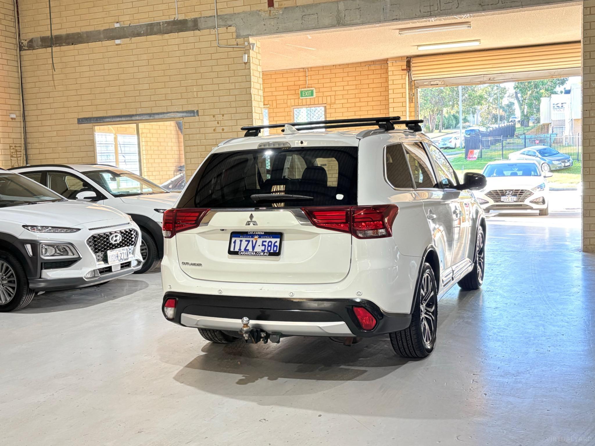MITSUBISHI OUTLANDER