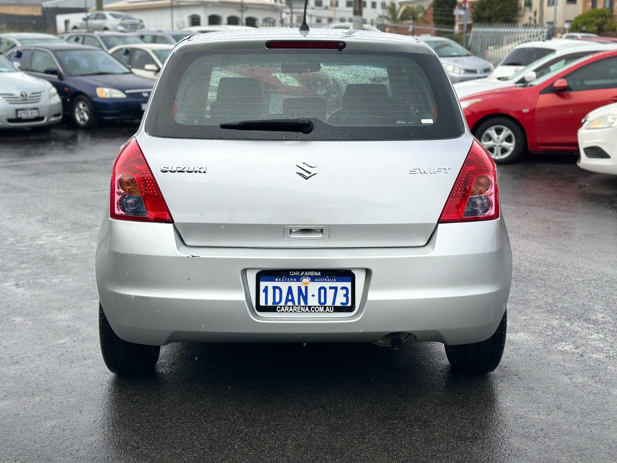 SUZUKI SWIFT
