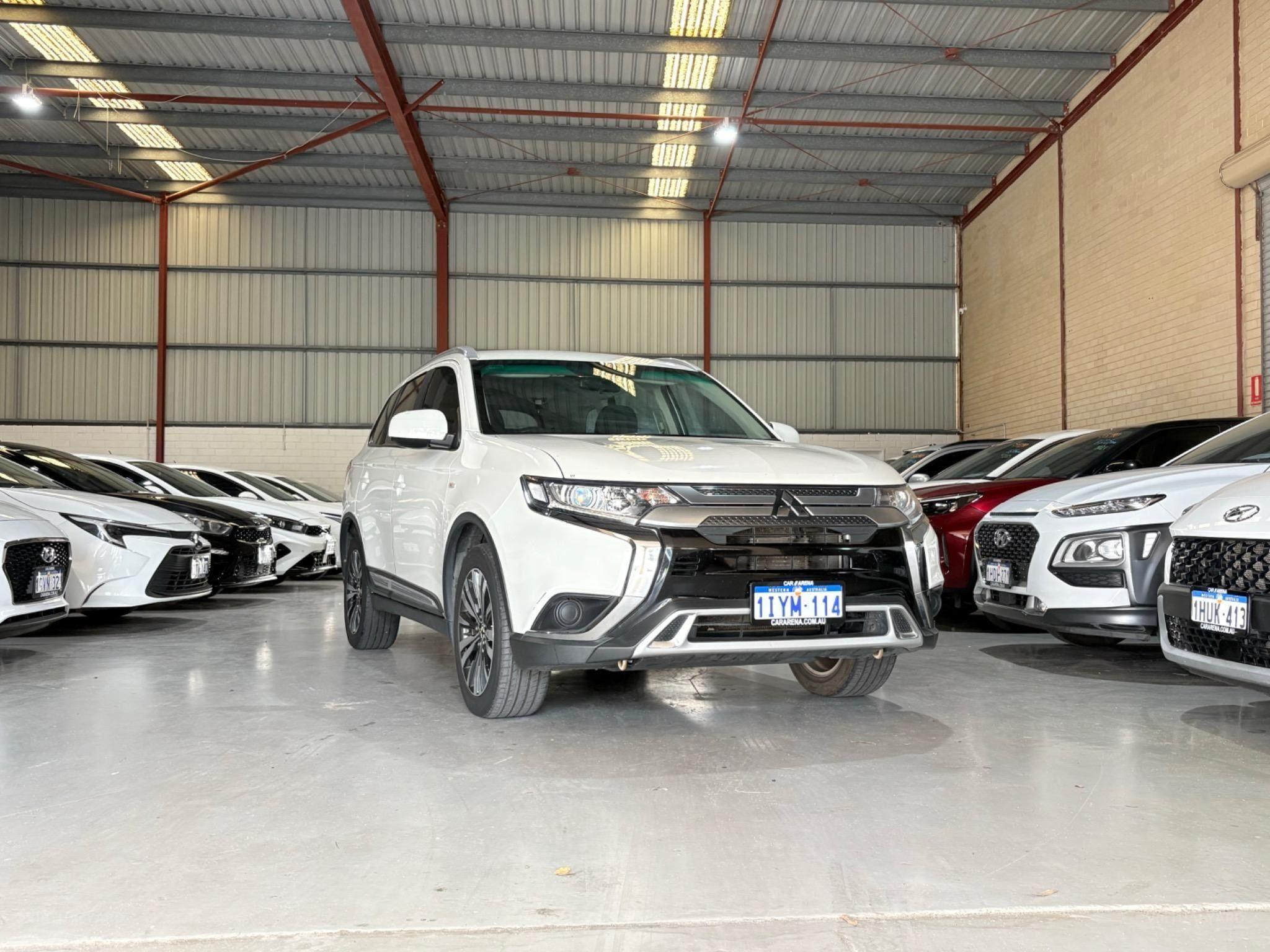MITSUBISHI OUTLANDER