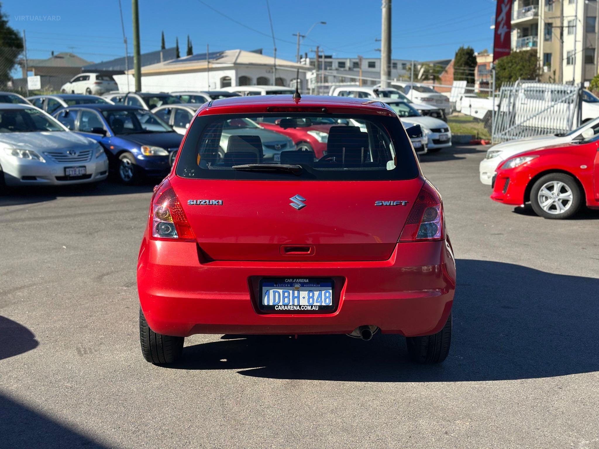 SUZUKI SWIFT