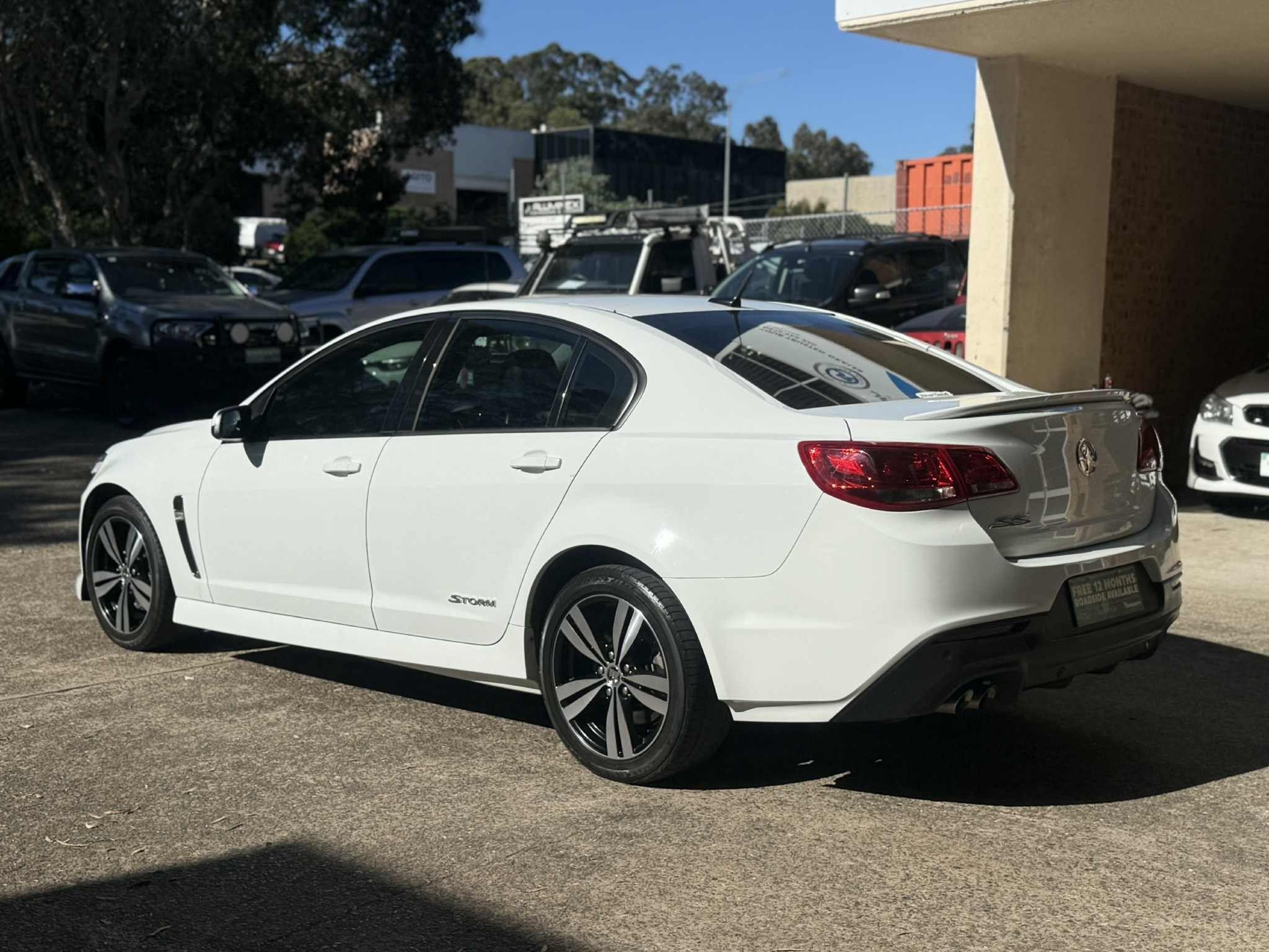 HOLDEN COMMODORE