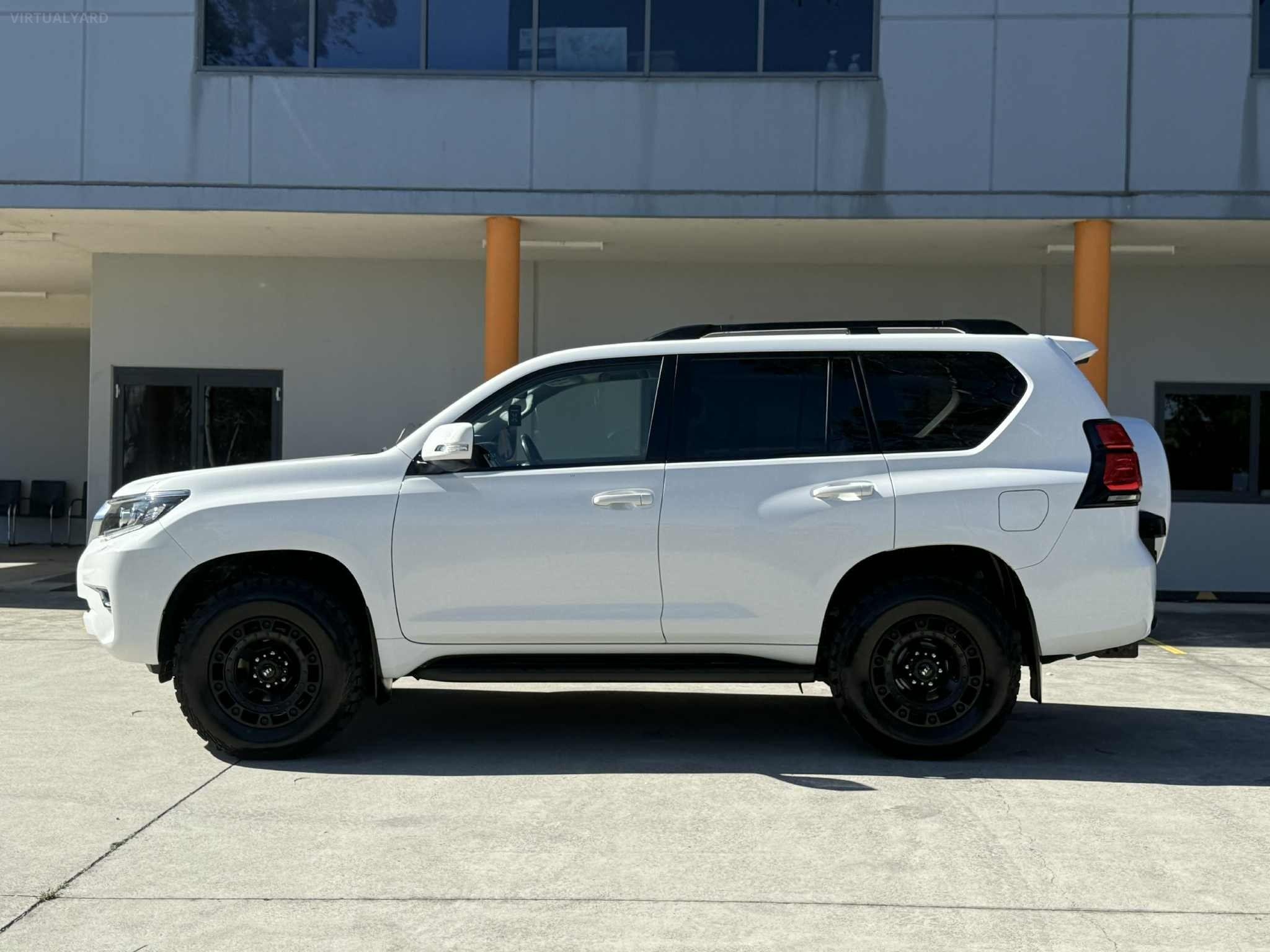 TOYOTA LANDCRUISER