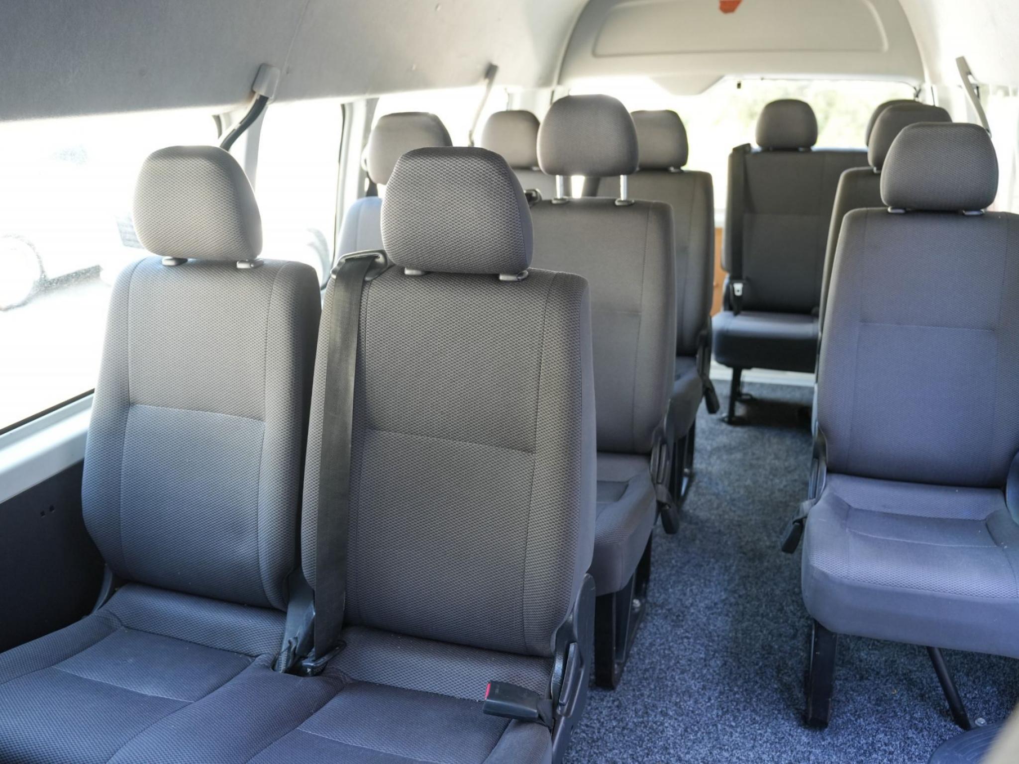 TOYOTA HIACE