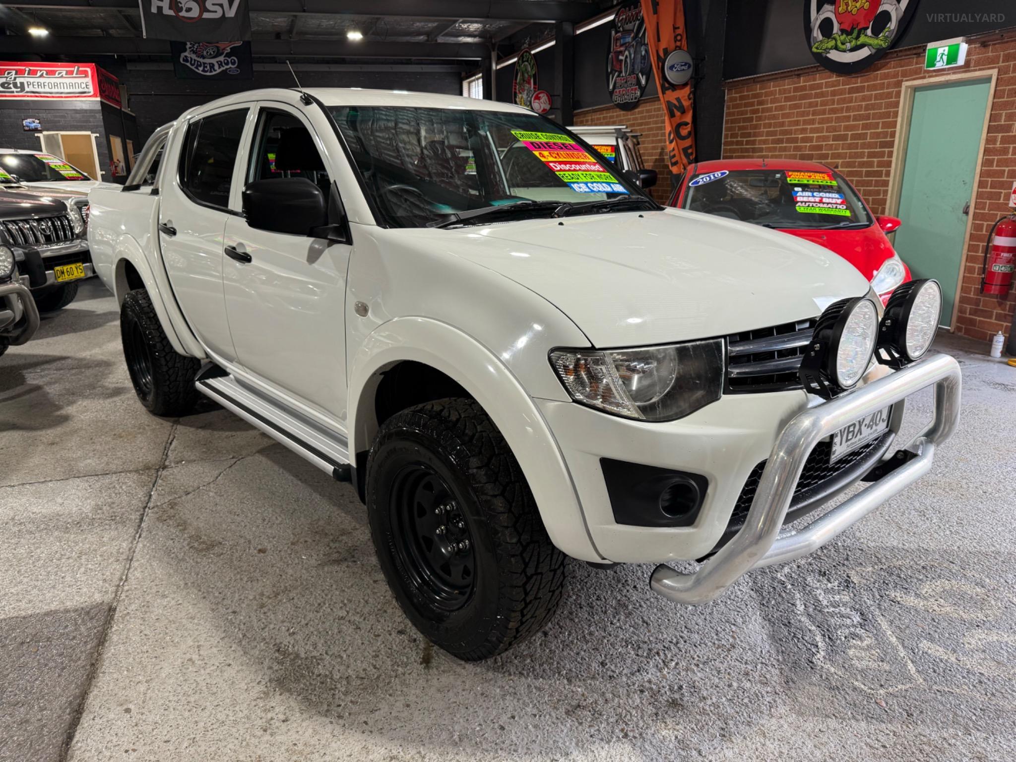 MITSUBISHI TRITON