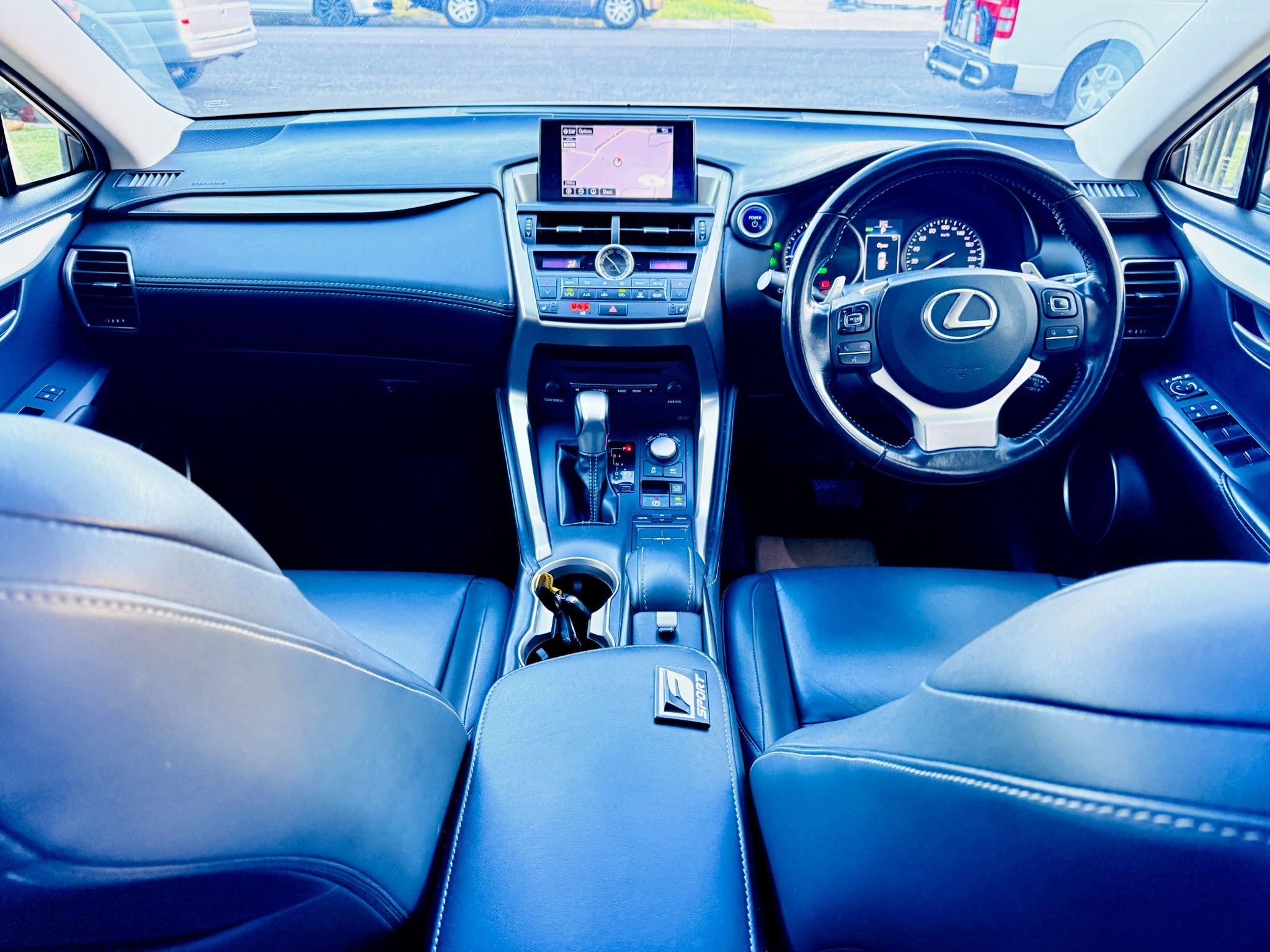 Lexus NX300h