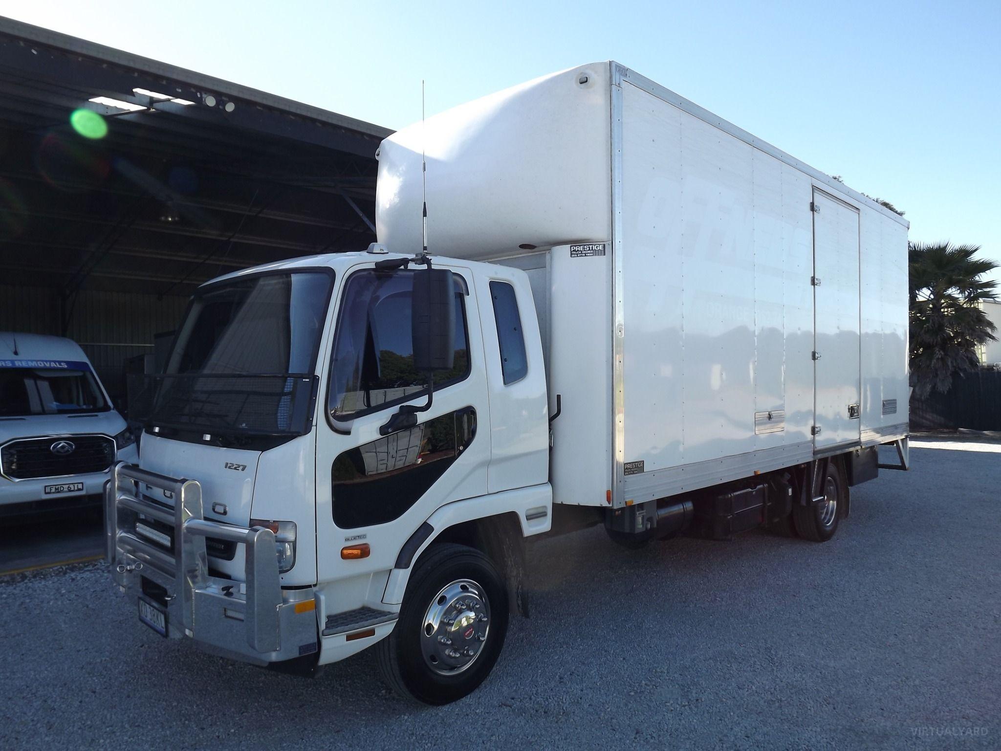 MITSUBISHI FUSO FIGHTER 1227