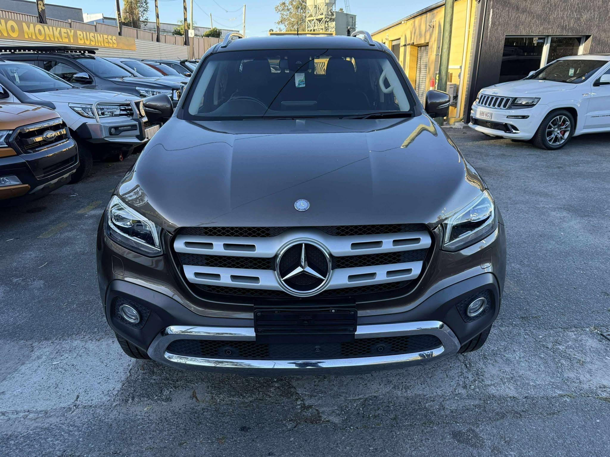 MERCEDES-BENZ X