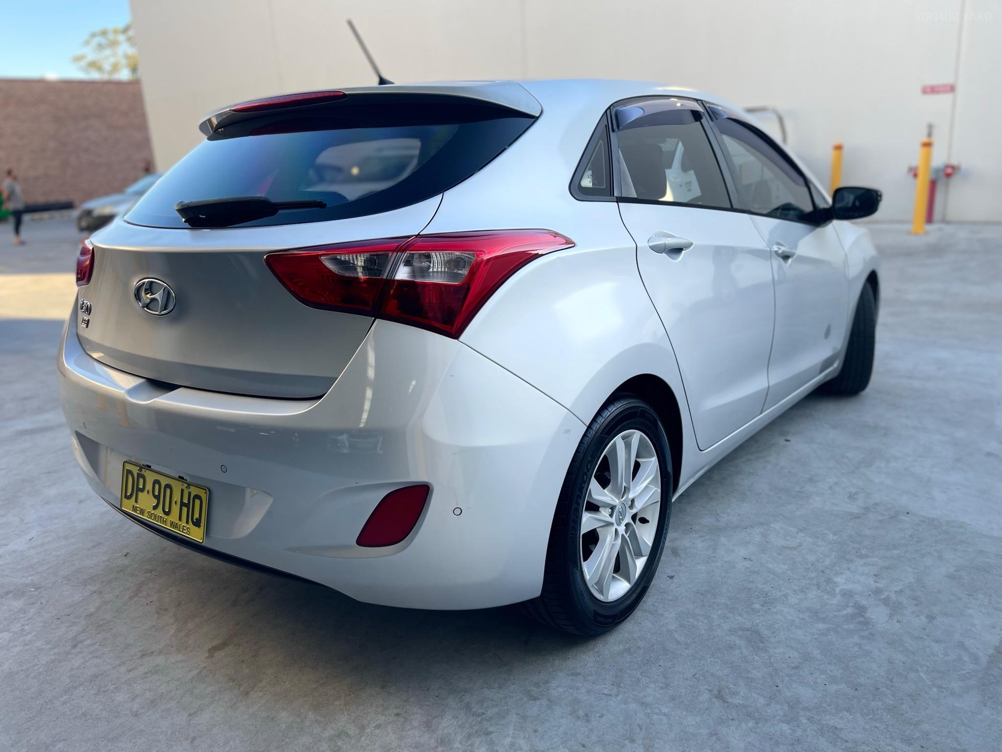 HYUNDAI i30