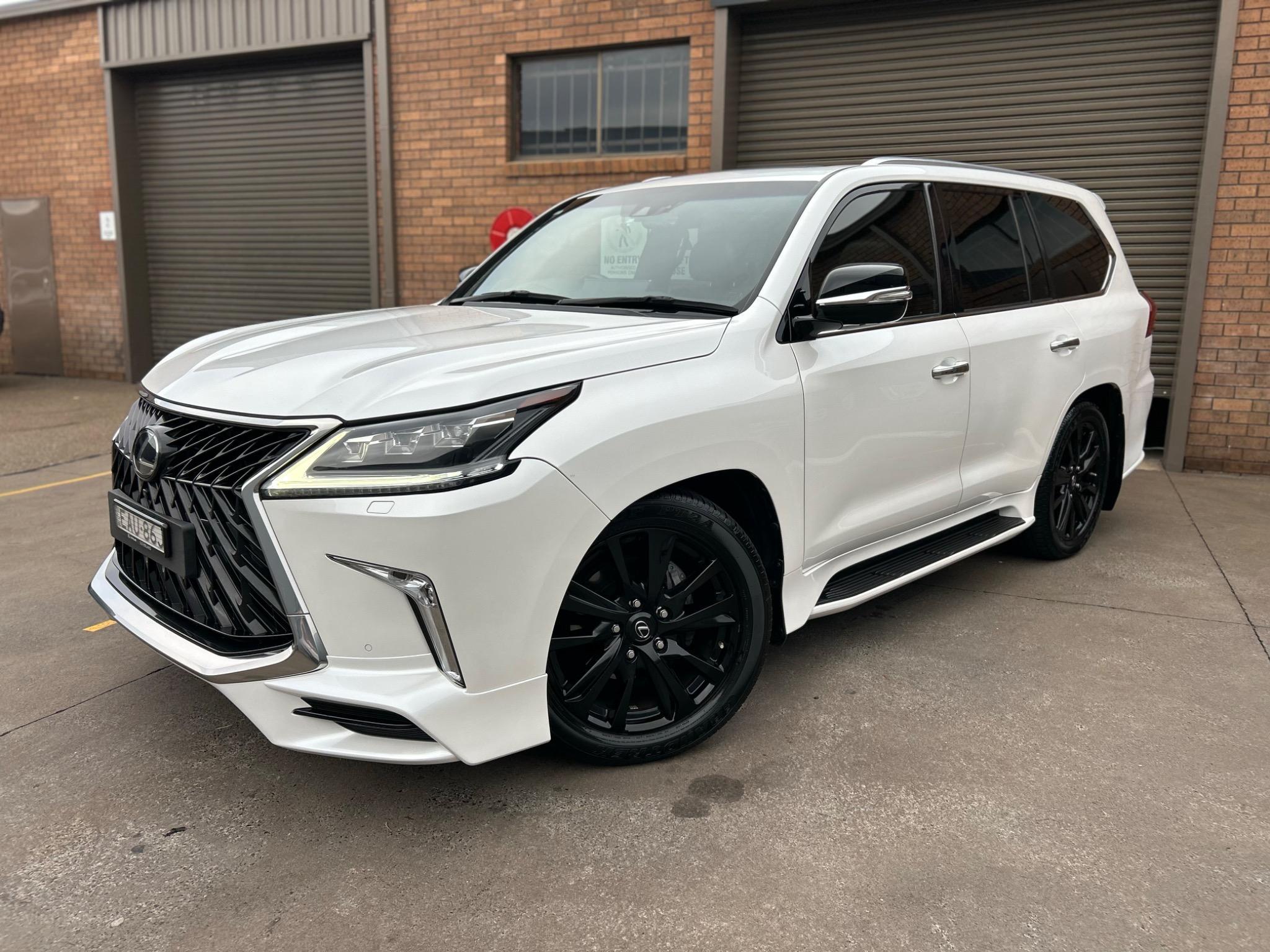 LEXUS LX570