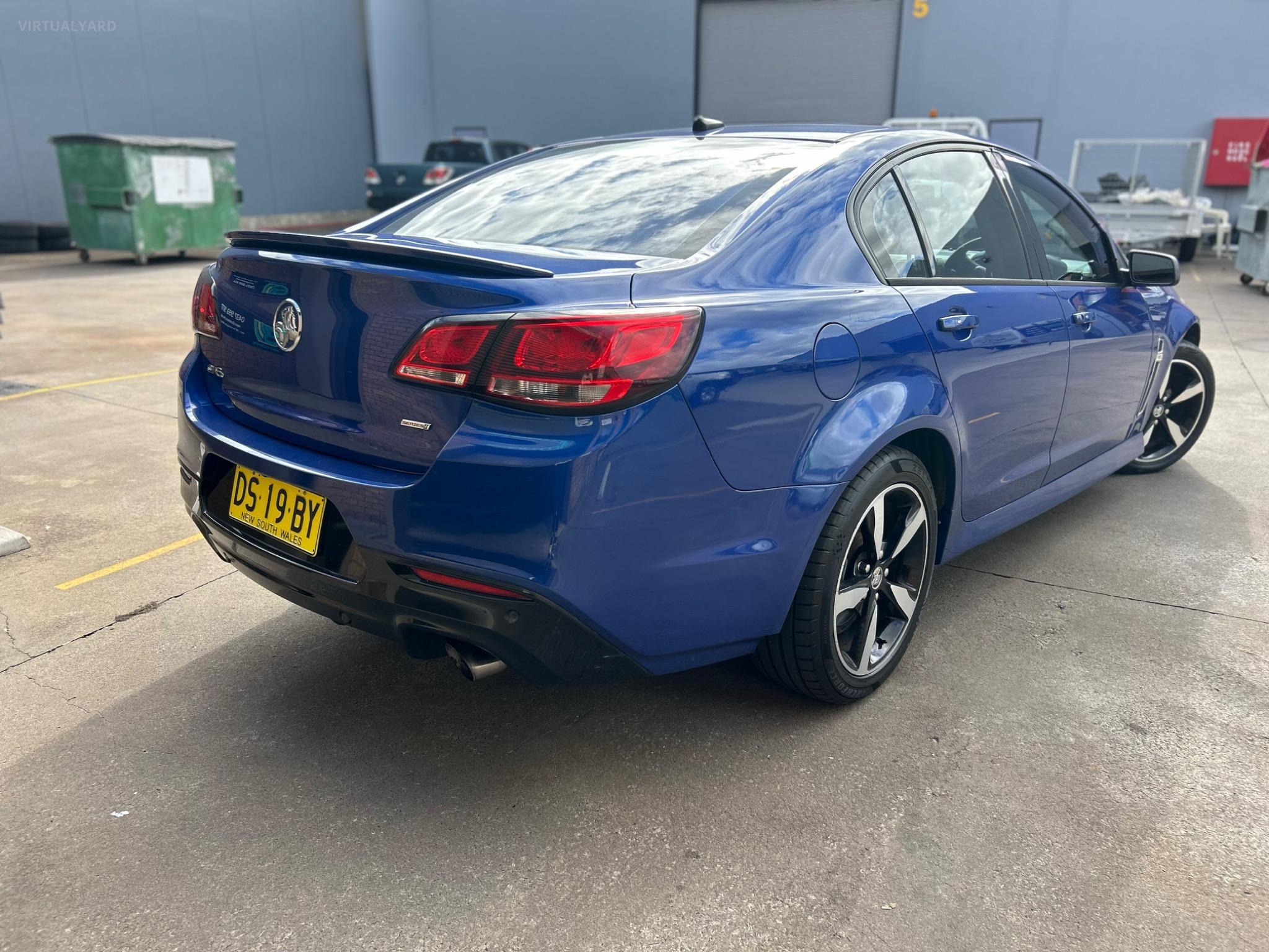 HOLDEN COMMODORE