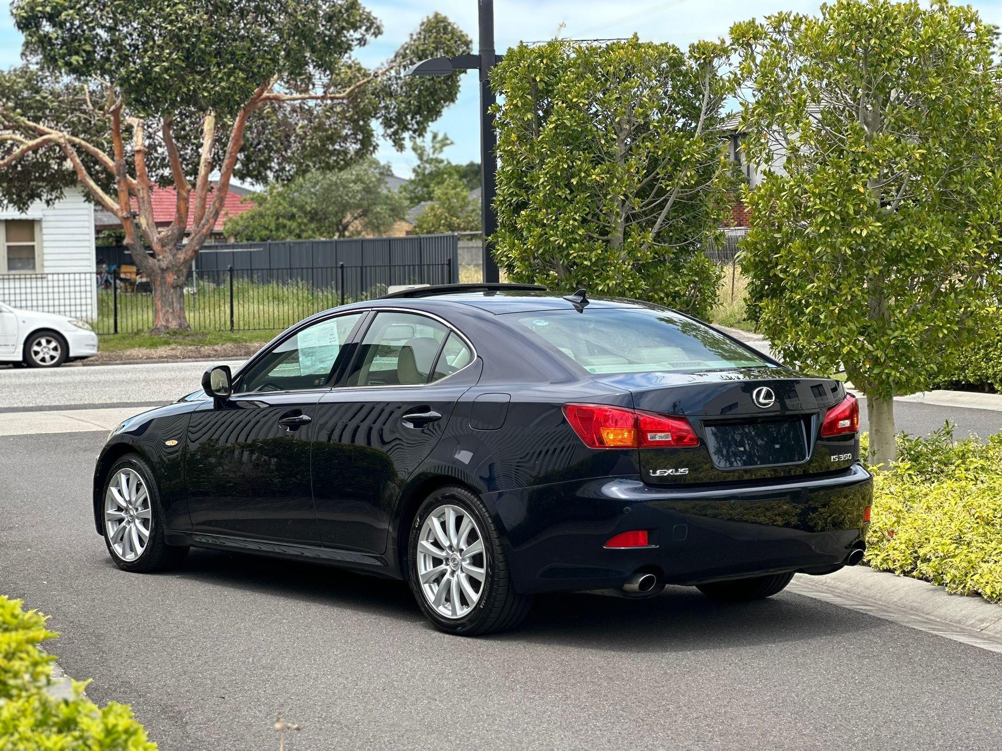 LEXUS IS350