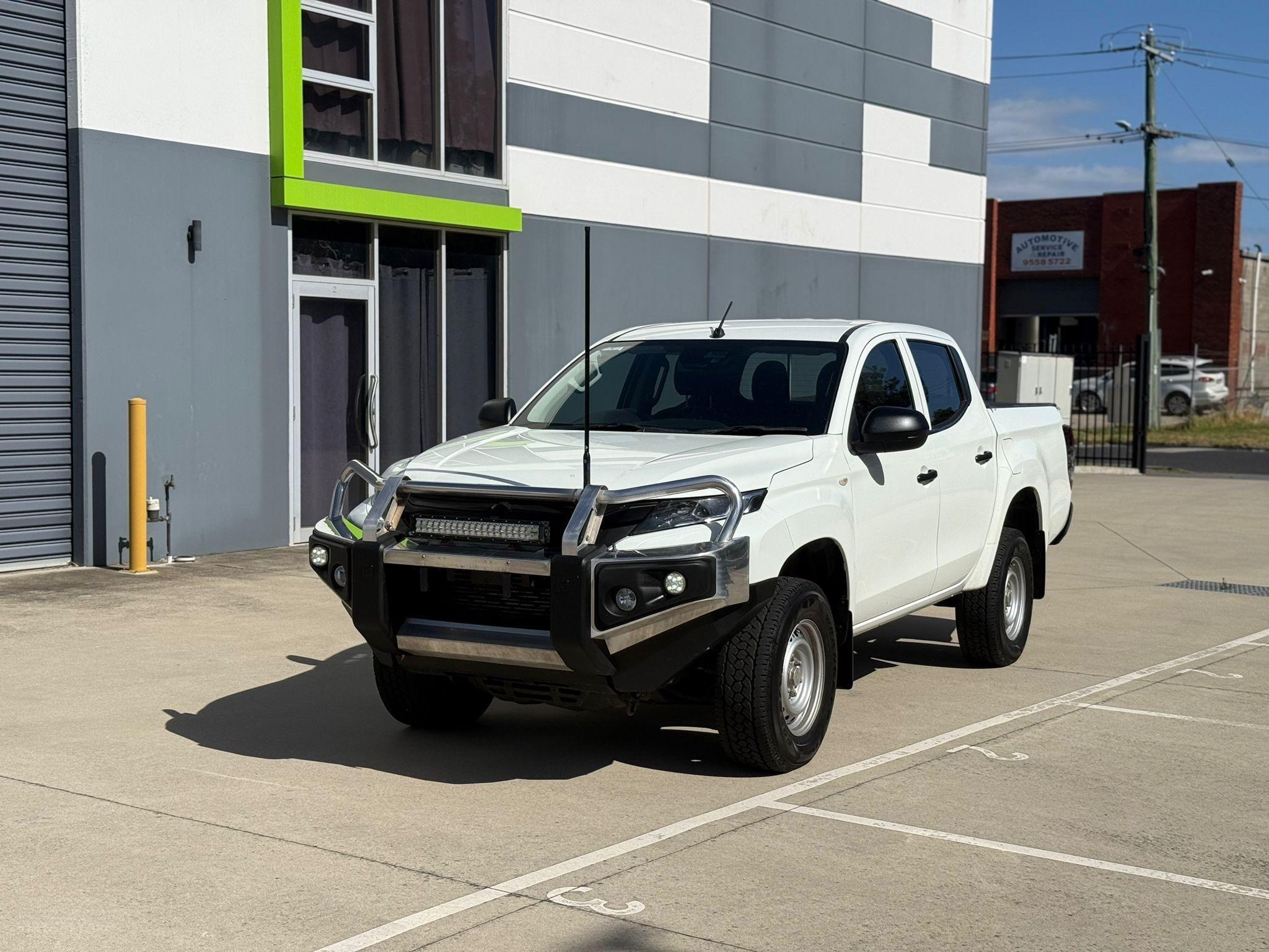 MITSUBISHI TRITON