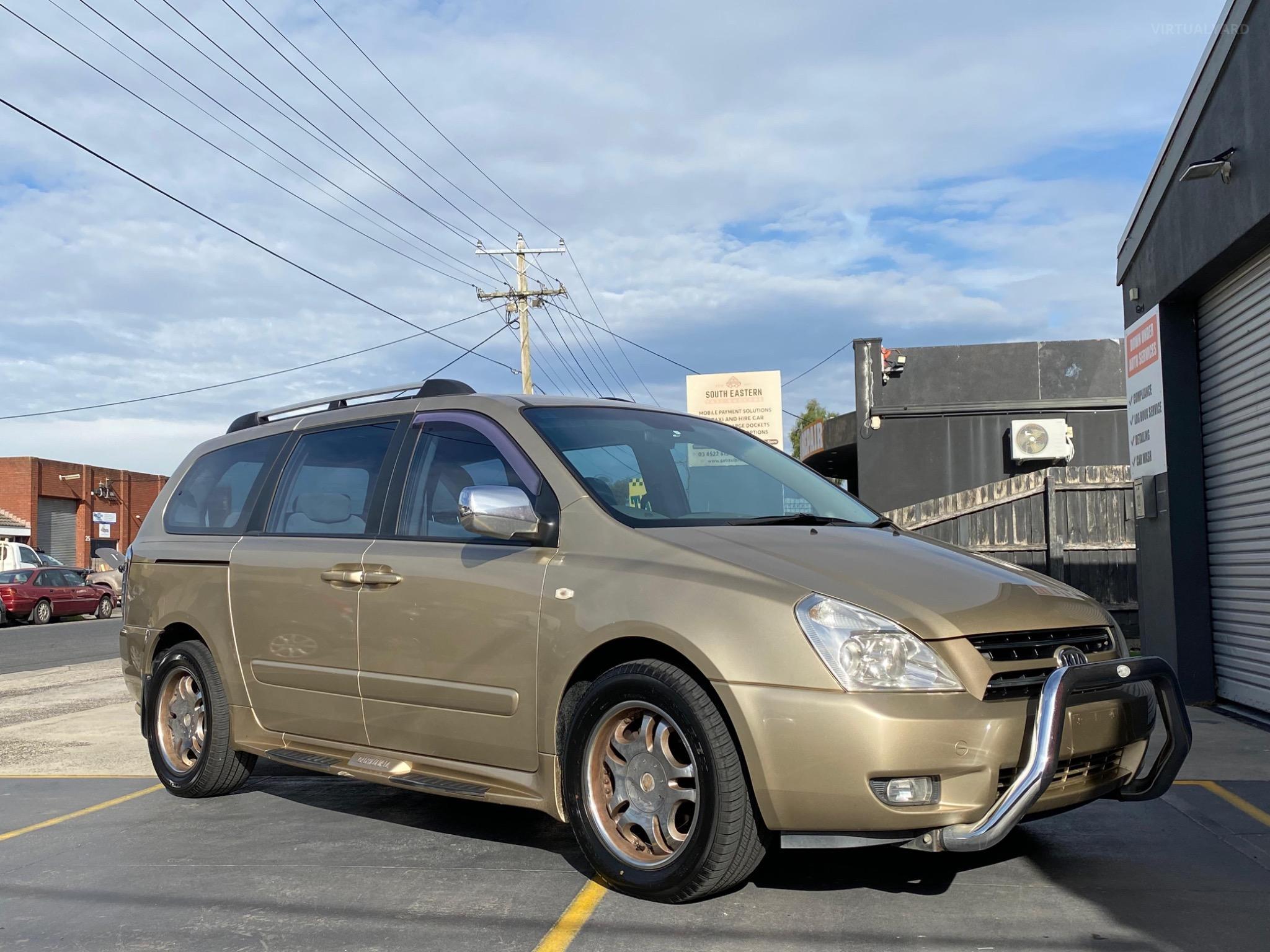 KIA GRAND CARNIVAL