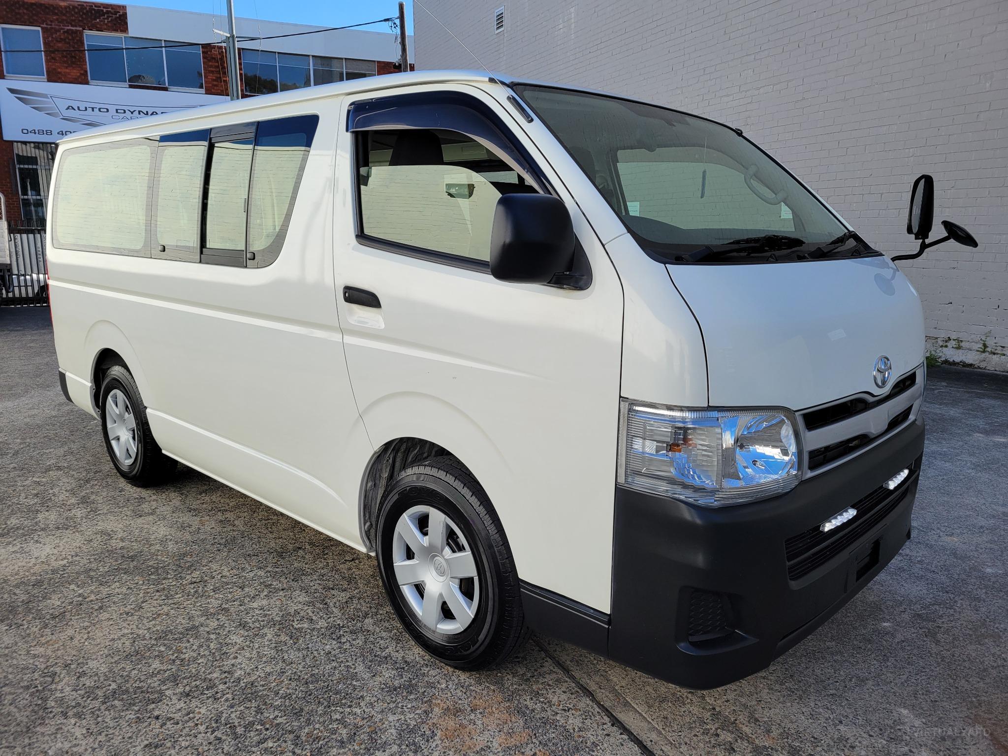 TOYOTA HIACE CREWMAN