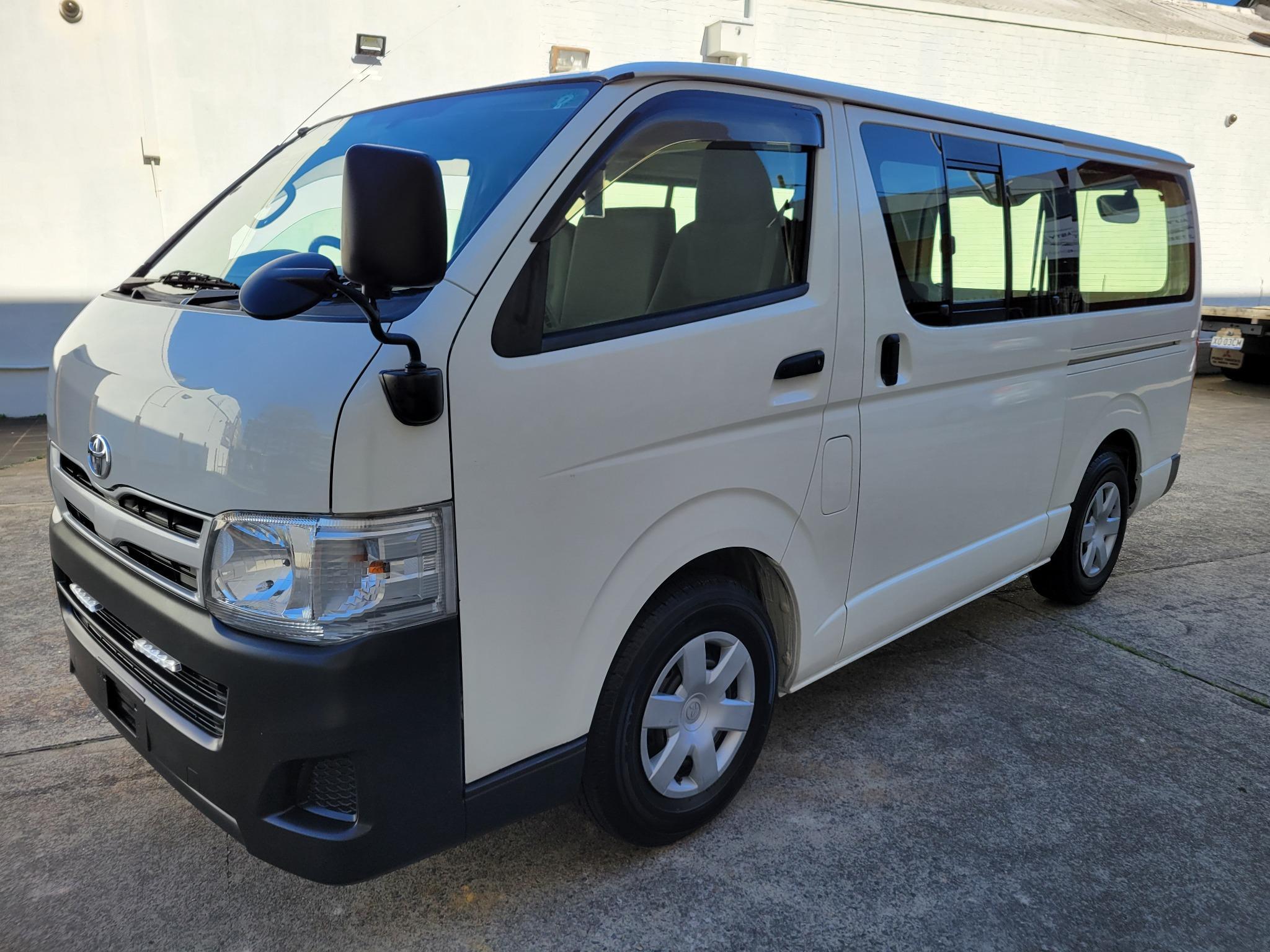 TOYOTA HIACE CREWMAN